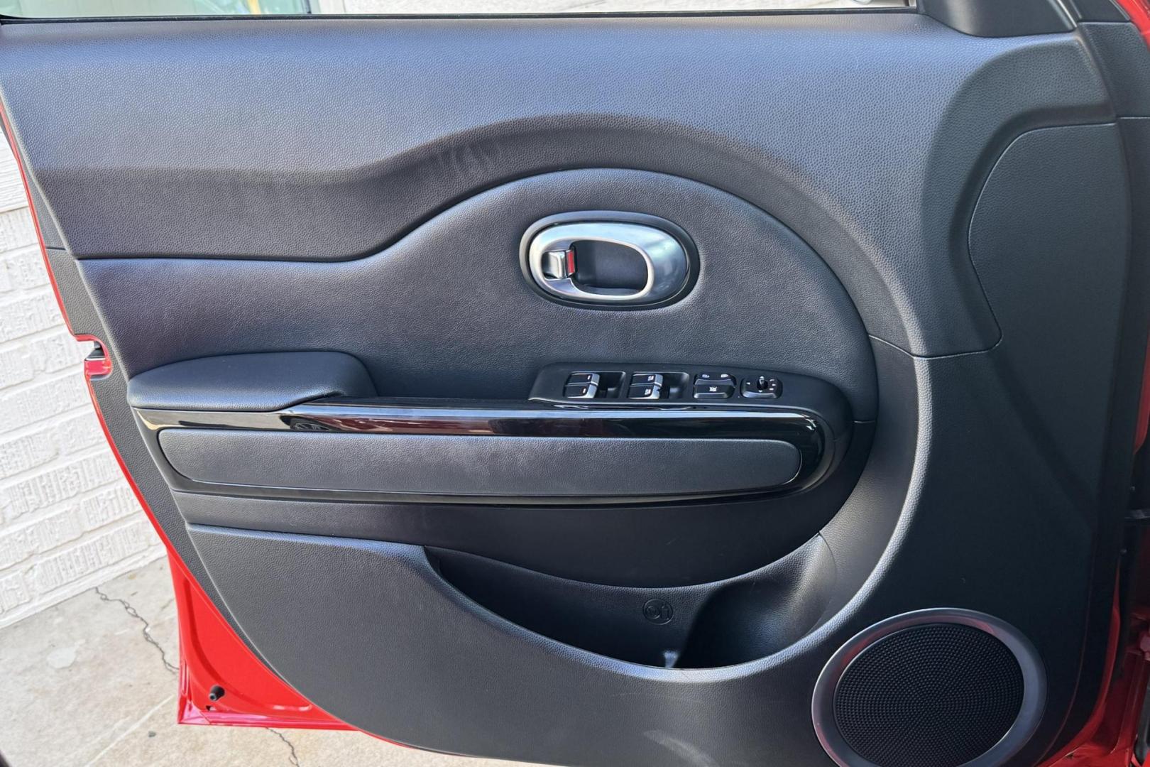 2018 Red /Black KIA Soul ! (KNDJX3AA1J7) with an 4 Cyl 1.6 Liter Turbo engine, Automatic 7 Speed transmission, located at 2304 W. Main St., Boise, ID, 83702, (208) 342-7777, 43.622105, -116.218658 - New Tires! Great Fuel Economy! - Photo#7