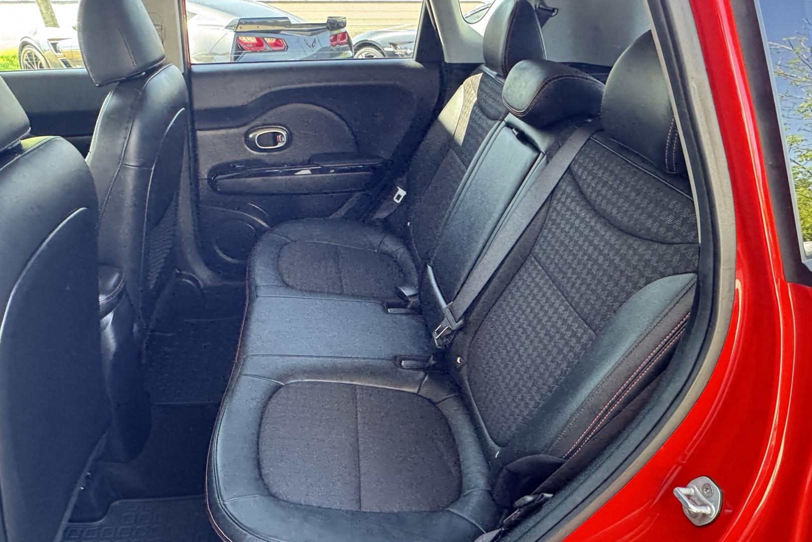 2018 Red /Black KIA Soul ! (KNDJX3AA1J7) with an 4 Cyl 1.6 Liter Turbo engine, Automatic 7 Speed transmission, located at 2304 W. Main St., Boise, ID, 83702, (208) 342-7777, 43.622105, -116.218658 - New Tires! Great Fuel Economy! - Photo#10