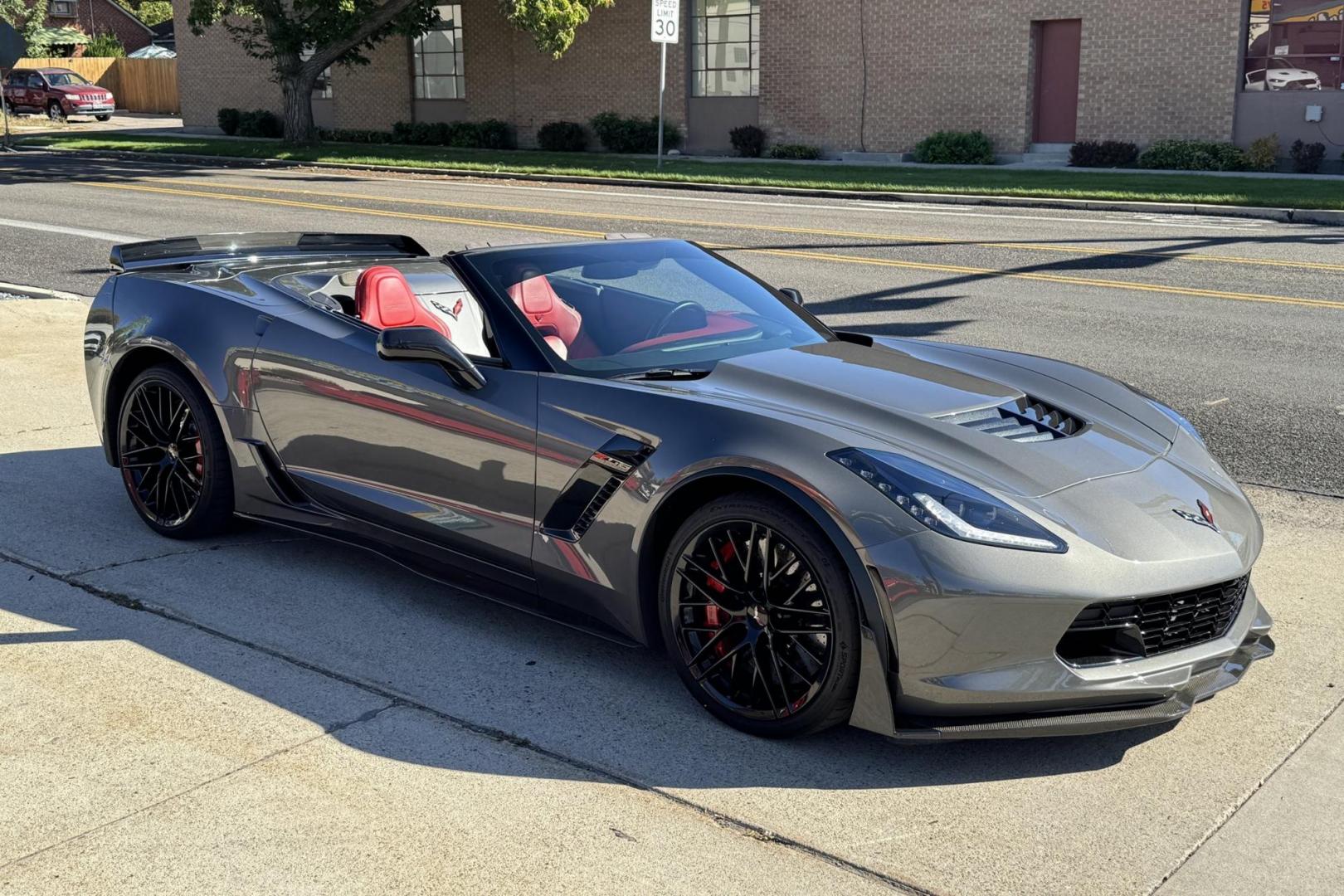 2015 Cyber Gray /Adrenaline Red Chevrolet Corvette Stingray 3LZ Z07 (1G1YT3D63F5) with an V8 6.2 Liter Supercharged engine, 7 Speed Manual transmission, located at 2304 W. Main St., Boise, ID, 83702, (208) 342-7777, 43.622105, -116.218658 - Shown By Appointment Only! PPF covering front to back of the car! This is the one to get! - Photo#2