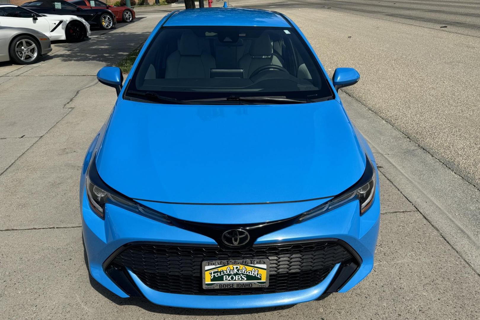 2022 Blue Flame /Gray Two-Tone TOYOTA COROLLA HATCHBACK SE (JTND4MBE6N3) with an 4 Cyl 2.0 Liter engine, Automatic transmission, located at 2304 W. Main St., Boise, ID, 83702, (208) 342-7777, 43.622105, -116.218658 - 2022 TOYOTA - Photo#3