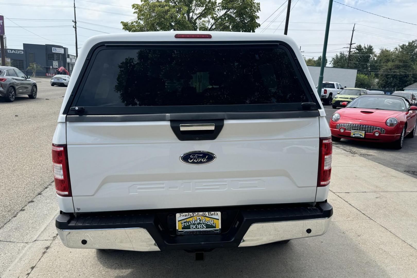 2018 Oxford White /Gray Ford F-150 (1FTEW1E5XJF) with an V8 5.0 Liter engine, Automatic 10 Speed transmission, located at 2304 W. Main St., Boise, ID, 83702, (208) 342-7777, 43.622105, -116.218658 - 2018 Ford F-150 SuperCrew XLT 4x4 - Photo#2