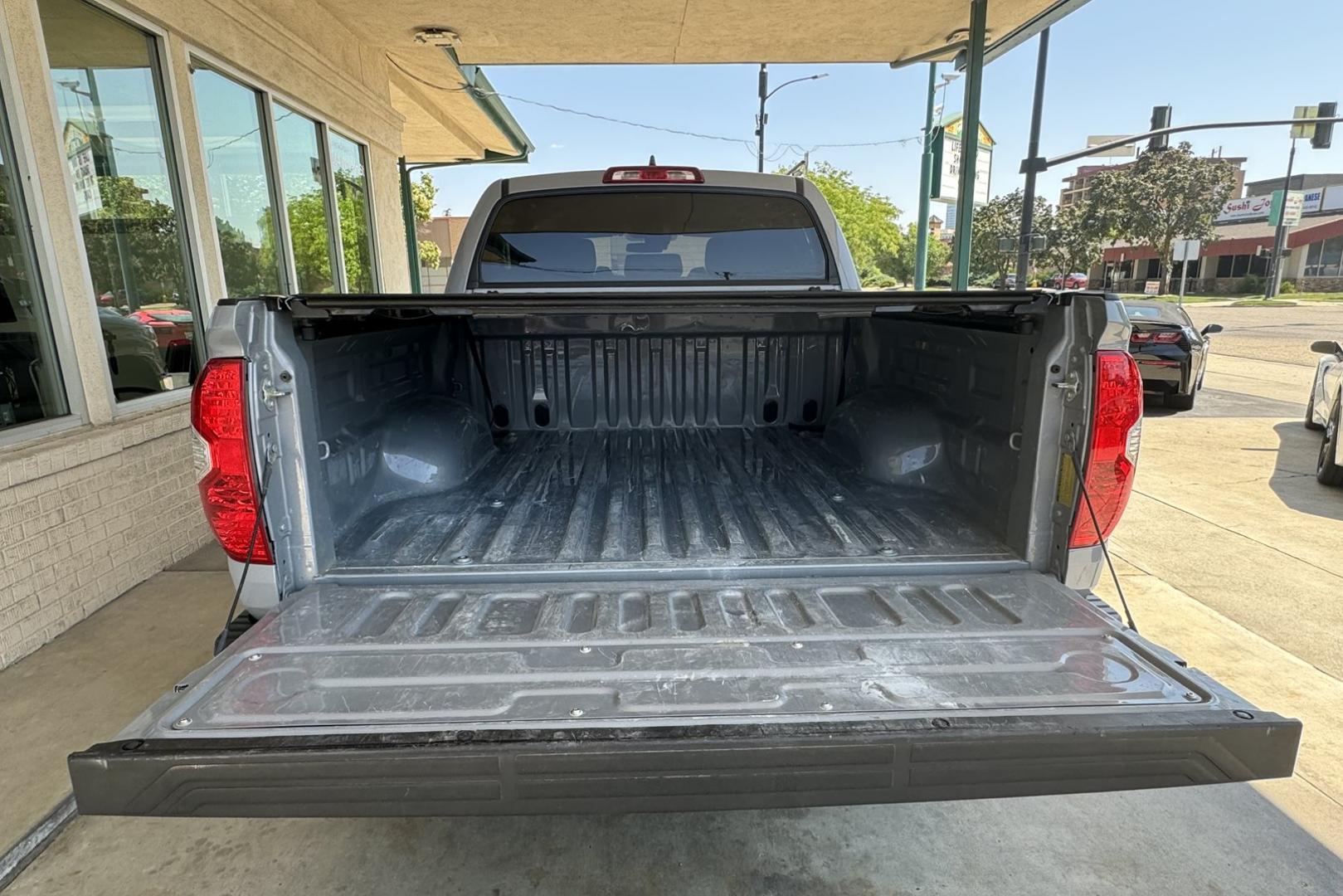 2021 Lunar Rock /Black Toyota Tundra SR5 (5TFDY5F18MX) with an V8 5.7 Liter engine, Automatic transmission, located at 2304 W. Main St., Boise, ID, 83702, (208) 342-7777, 43.622105, -116.218658 - Photo#18