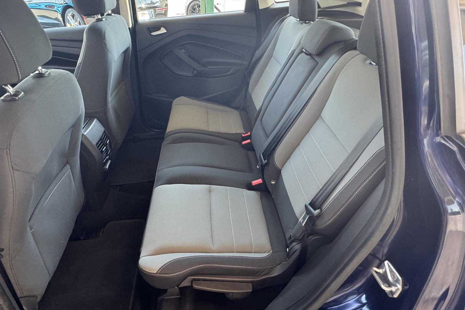 2016 Blue /Gray Ford C-Max Hybrid SE (1FADP5AU7GL) with an 4 Cyl 2.0 Liter Hybrid engine, Automatic transmission, located at 2304 W. Main St., Boise, ID, 83702, (208) 342-7777, 43.622105, -116.218658 - Photo#8