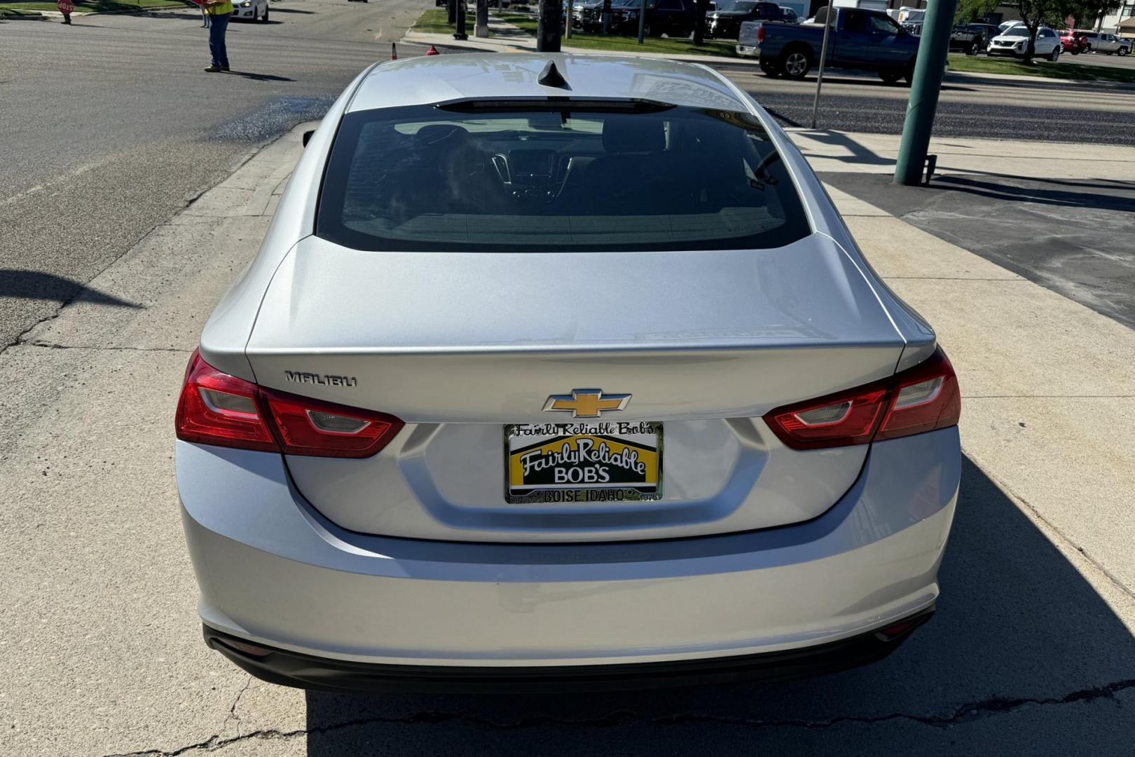 2018 Silver /Black CHEVROLET Malibu LS (1G1ZC5ST2JF) with an 4 Cyl 1.5 Liter Turbo engine, Automatic transmission, located at 2304 W. Main St., Boise, ID, 83702, (208) 342-7777, 43.622105, -116.218658 - New Tires! Great Fuel Economy! Clean Car! Tall Drivers Will Fit! - Photo#1