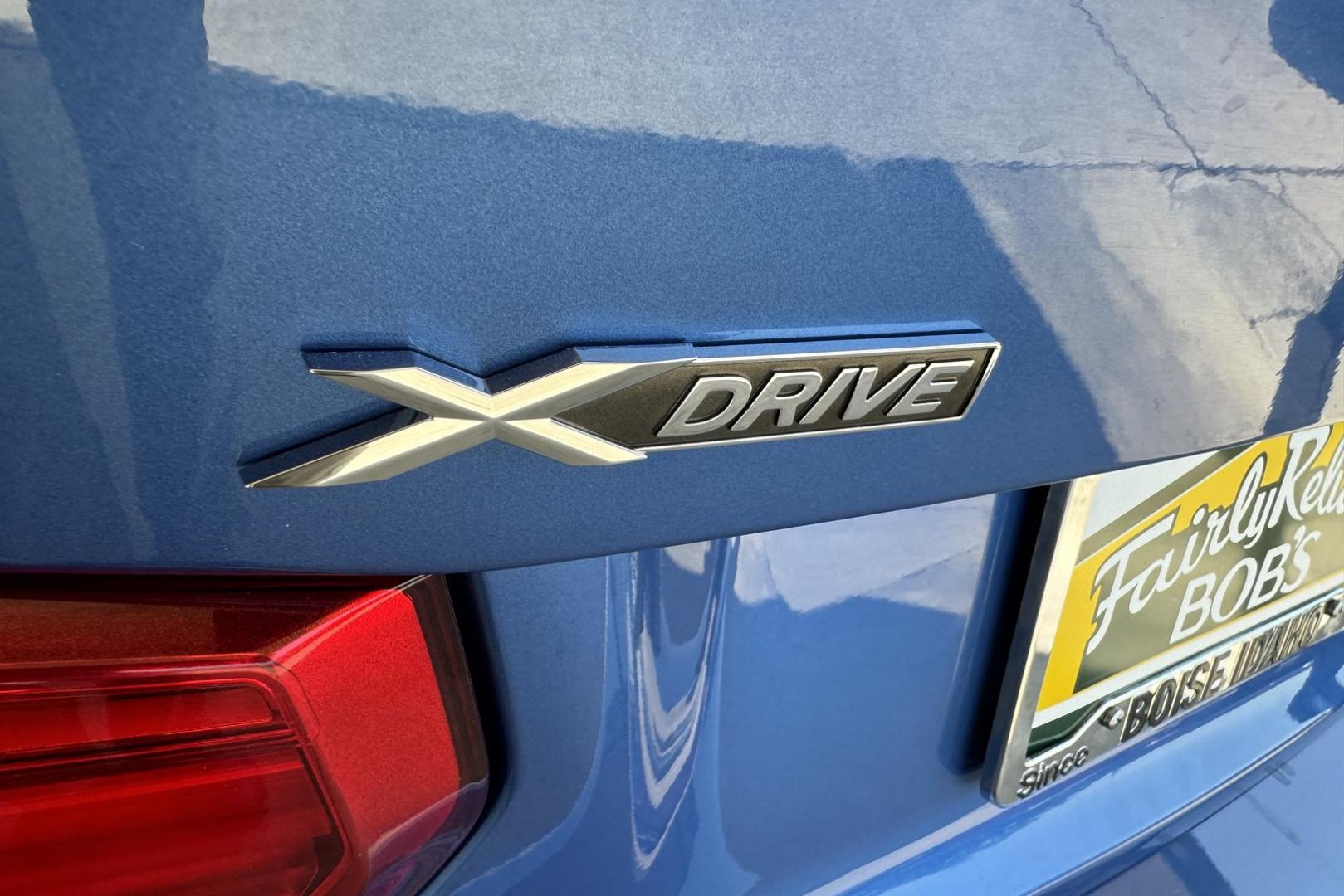 2016 Estoril Blue Metallic /Oyster Dakota Leather BMW 340i xDrive (WBA8B7C51GK) with an 6 Cyl 3.0 Liter Inline Twin Turbo engine, Automatic transmission, located at 2304 W. Main St., Boise, ID, 83702, (208) 342-7777, 43.622105, -116.218658 - Photo#15