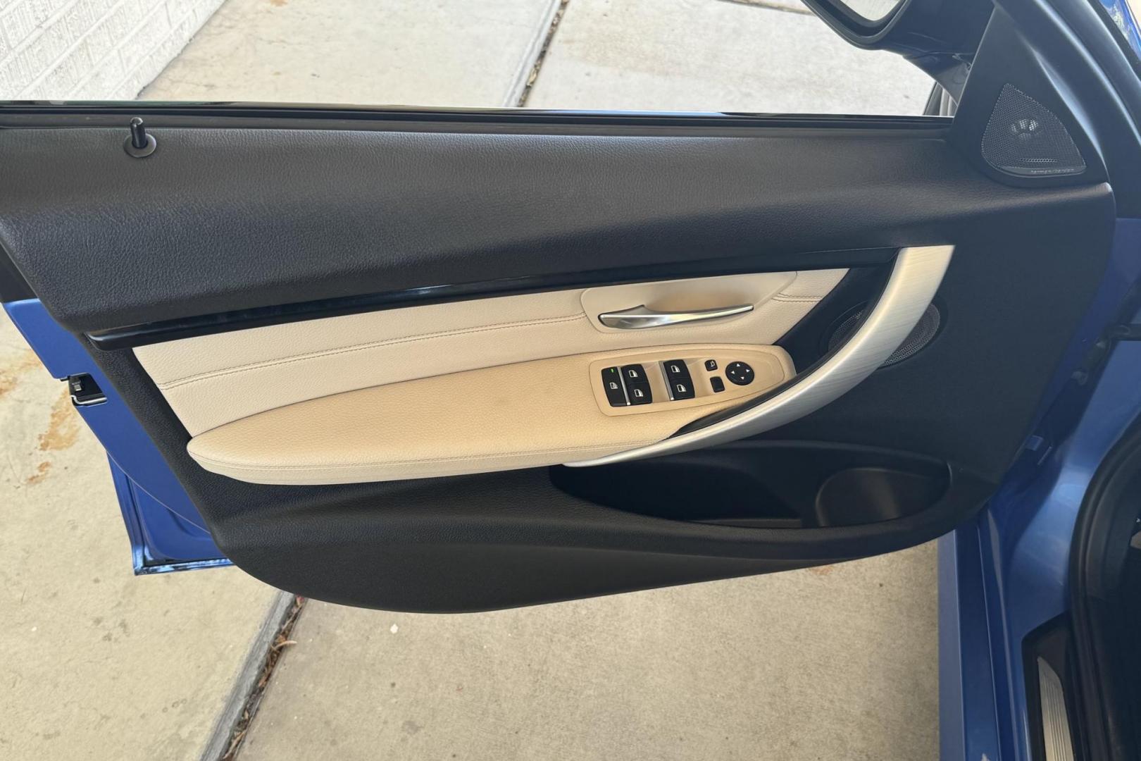 2016 Estoril Blue Metallic /Oyster Dakota Leather BMW 340i xDrive (WBA8B7C51GK) with an 6 Cyl 3.0 Liter Inline Twin Turbo engine, Automatic transmission, located at 2304 W. Main St., Boise, ID, 83702, (208) 342-7777, 43.622105, -116.218658 - Photo#5