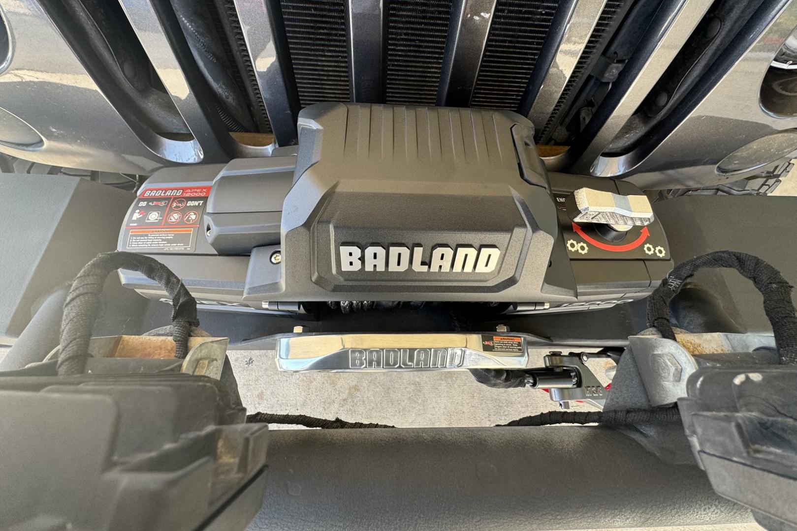 2017 Gray /Black Jeep Wrangler Unlimited Sport Sport (1C4BJWDG6HL) with an V6 3.6 Liter engine, 6 Speed Manual transmission, located at 2304 W. Main St., Boise, ID, 83702, (208) 342-7777, 43.622105, -116.218658 - Photo#10