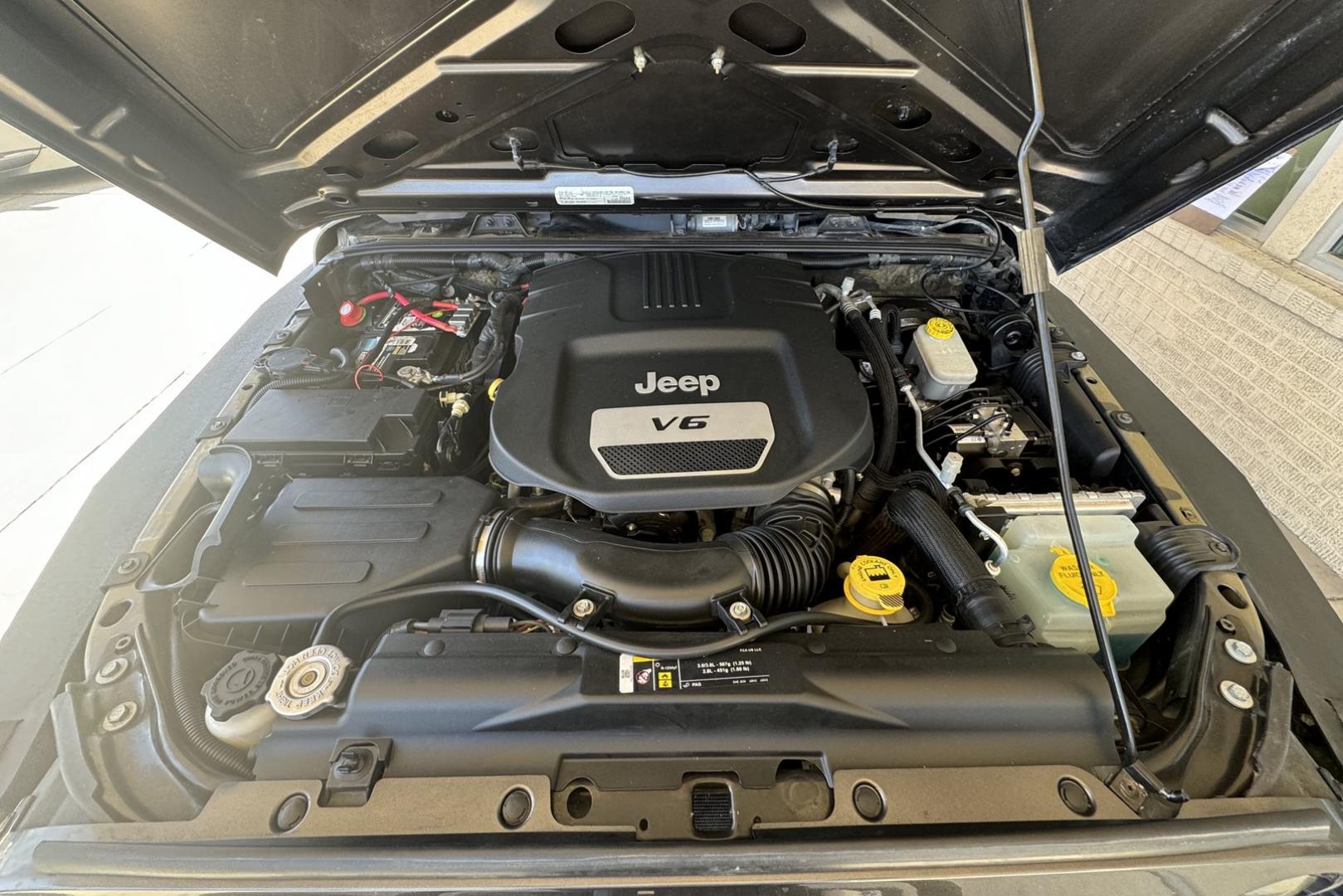 2017 Gray /Black Jeep Wrangler Unlimited Sport Sport (1C4BJWDG6HL) with an V6 3.6 Liter engine, 6 Speed Manual transmission, located at 2304 W. Main St., Boise, ID, 83702, (208) 342-7777, 43.622105, -116.218658 - Photo#8