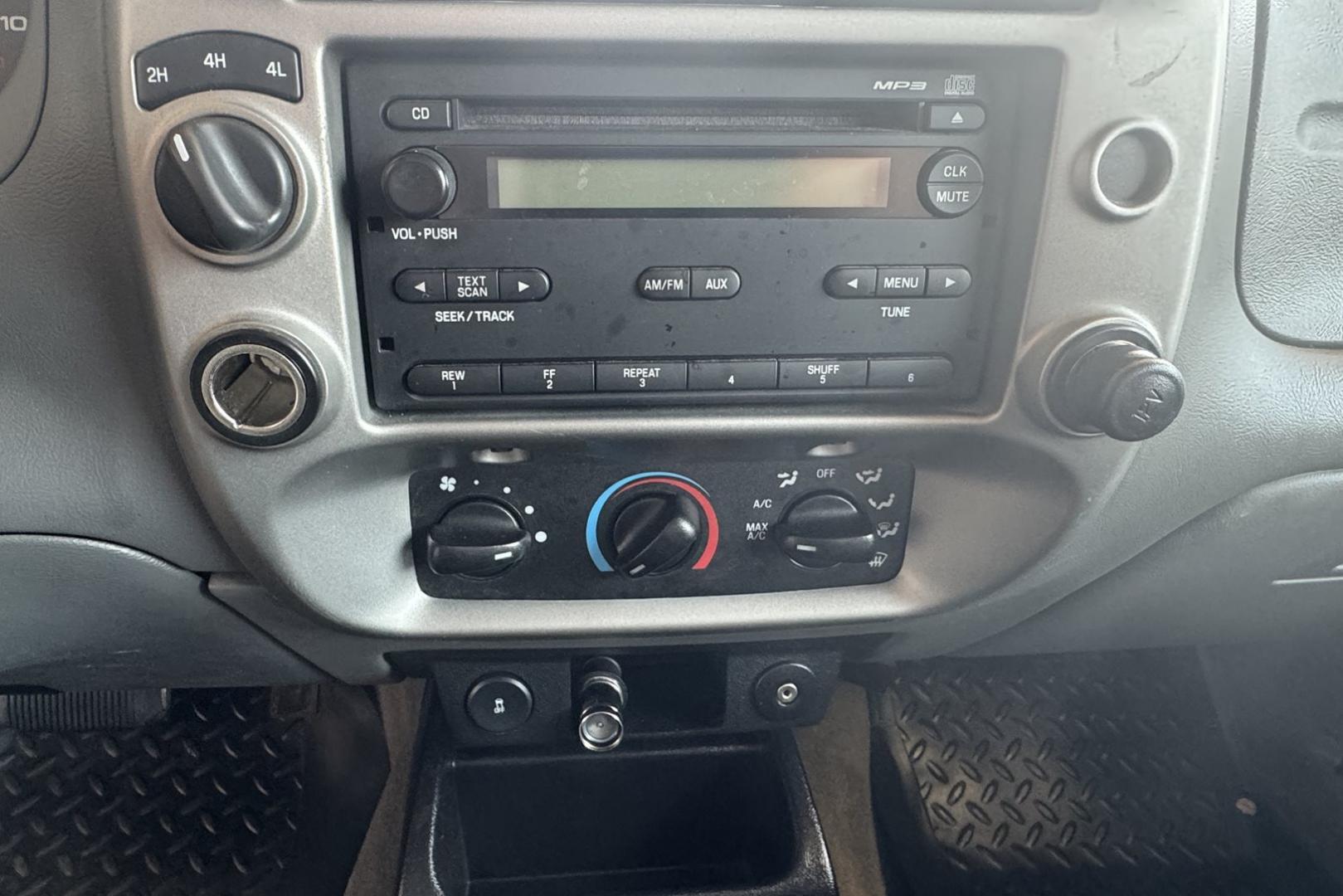 2011 Red /Black/Gray Ford Ranger XLT (1FTLR4FE2BP) with an V6 4.0 Liter engine, Automatic 5 Speed with Overdrive transmission, located at 2304 W. Main St., Boise, ID, 83702, (208) 342-7777, 43.622105, -116.218658 - Photo#6