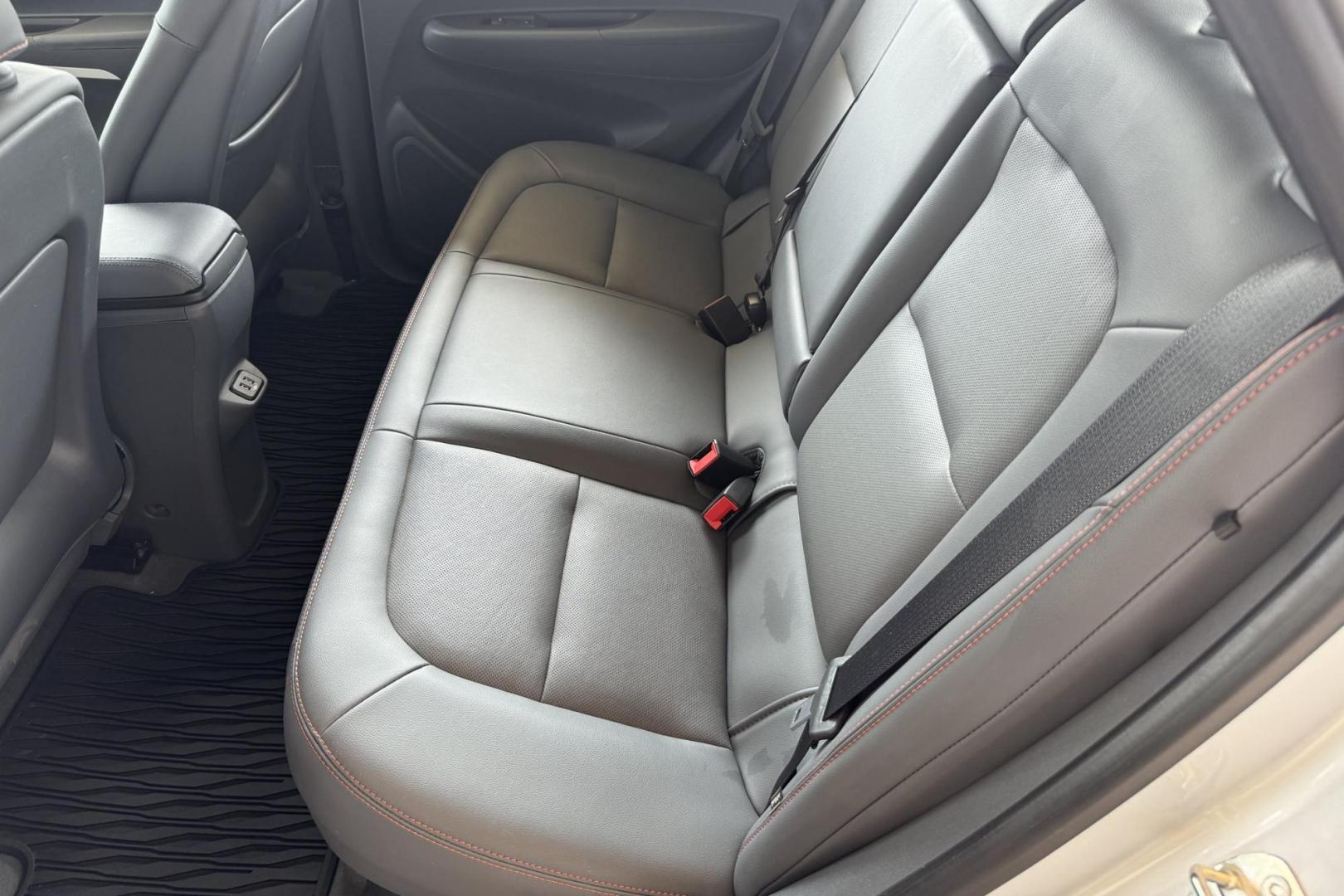 2018 Silver Ice Metallic /Dark Galvanized Gray Chevrolet Bolt Premier Premier (1G1FX6S06J4) with an 60 kWh engine, Automatic transmission, located at 2304 W. Main St., Boise, ID, 83702, (208) 342-7777, 43.622105, -116.218658 - Photo#14