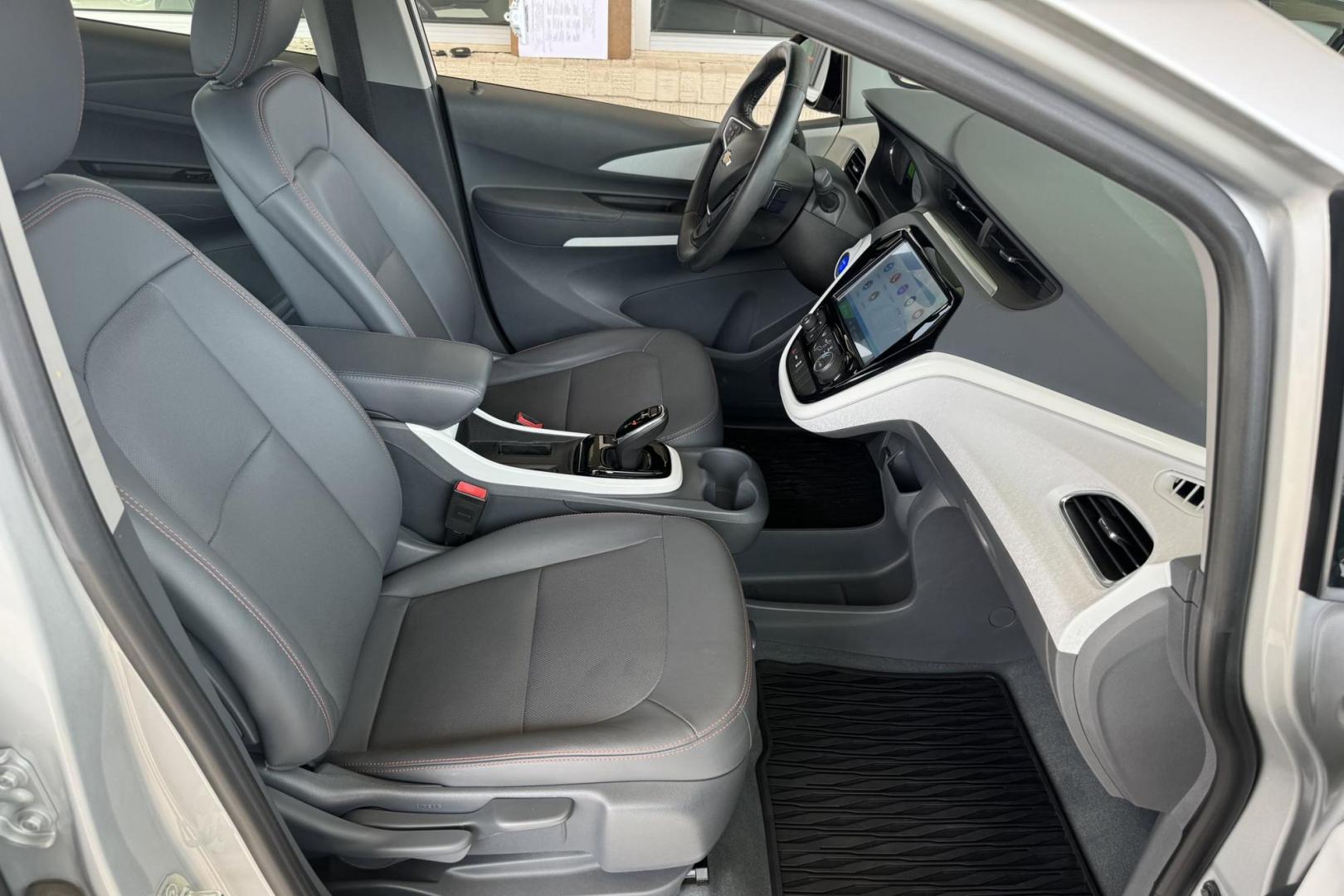 2018 Silver Ice Metallic /Dark Galvanized Gray Chevrolet Bolt Premier Premier (1G1FX6S06J4) with an 60 kWh engine, Automatic transmission, located at 2304 W. Main St., Boise, ID, 83702, (208) 342-7777, 43.622105, -116.218658 - Photo#18