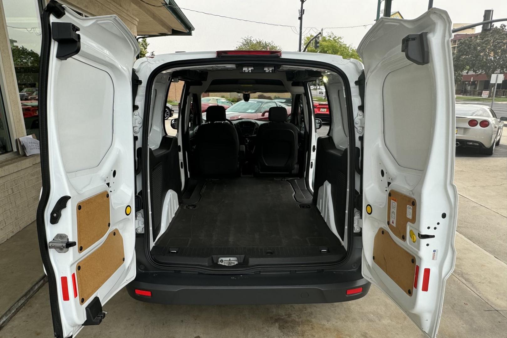 2017 Oxford White /Black Ford Transit Connect Van XL (NM0LS7E73H1) with an 4 Cyl 2.5 Liter engine, Automatic 6 Speed transmission, located at 2304 W. Main St., Boise, ID, 83702, (208) 342-7777, 43.622105, -116.218658 - Photo#12