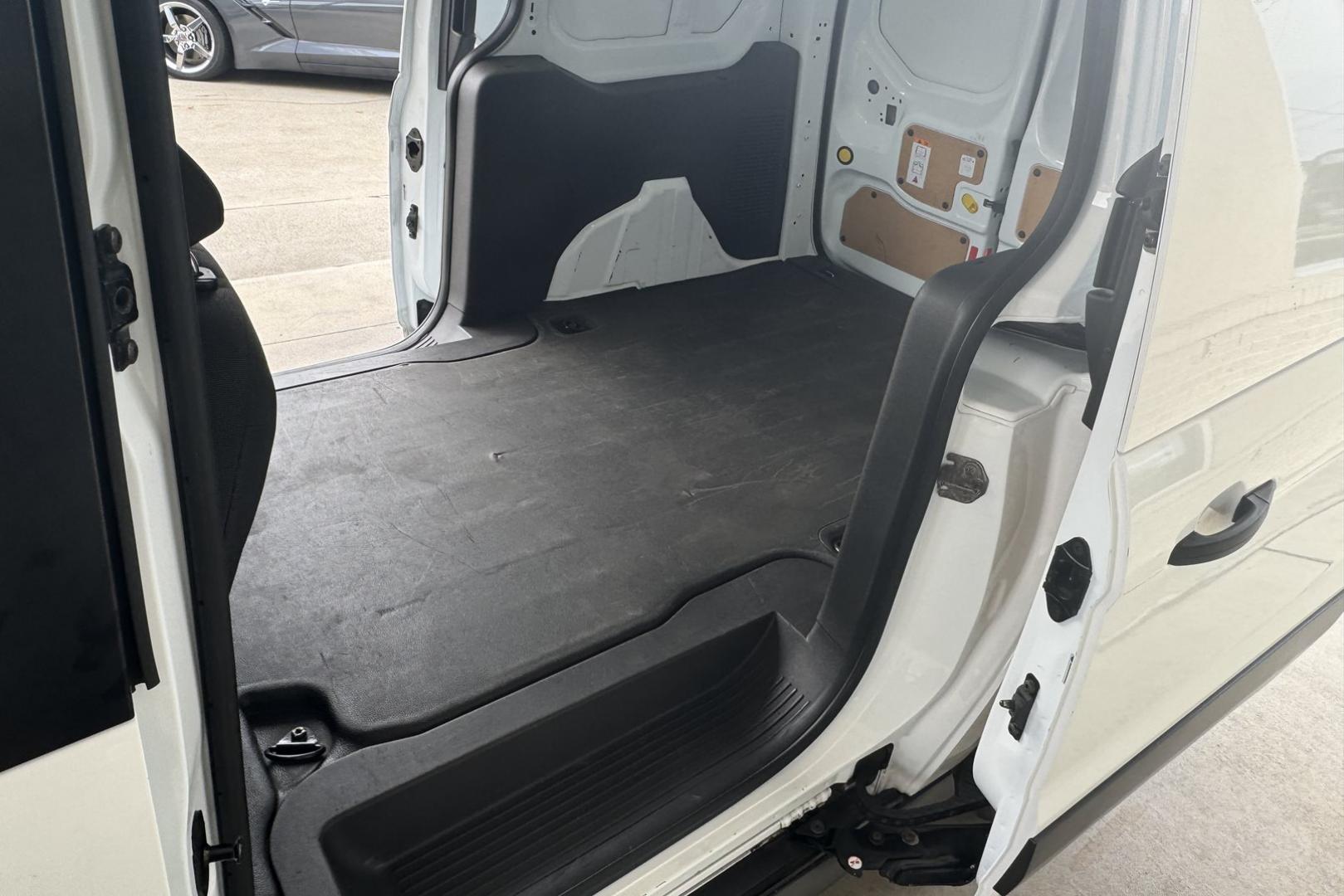 2017 Oxford White /Black Ford Transit Connect Van XL (NM0LS7E73H1) with an 4 Cyl 2.5 Liter engine, Automatic 6 Speed transmission, located at 2304 W. Main St., Boise, ID, 83702, (208) 342-7777, 43.622105, -116.218658 - Photo#13