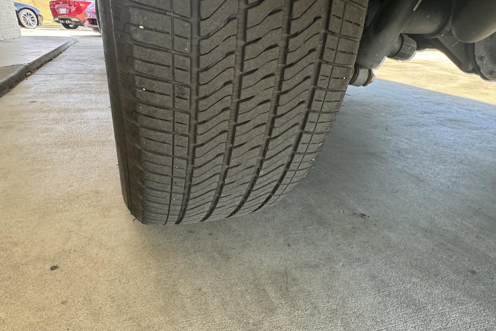 2022 Iridescent Pearl Tricoat /Jet Black/Nightshift Blue Chevrolet Silverado 1500 High Country High Country (3GCUDJEL6NG) with an V8 6.2 Liter engine, Automatic 10 Speed transmission, located at 2304 W. Main St., Boise, ID, 83702, (208) 342-7777, 43.622105, -116.218658 - One Owner Idaho Truck! - Photo#26