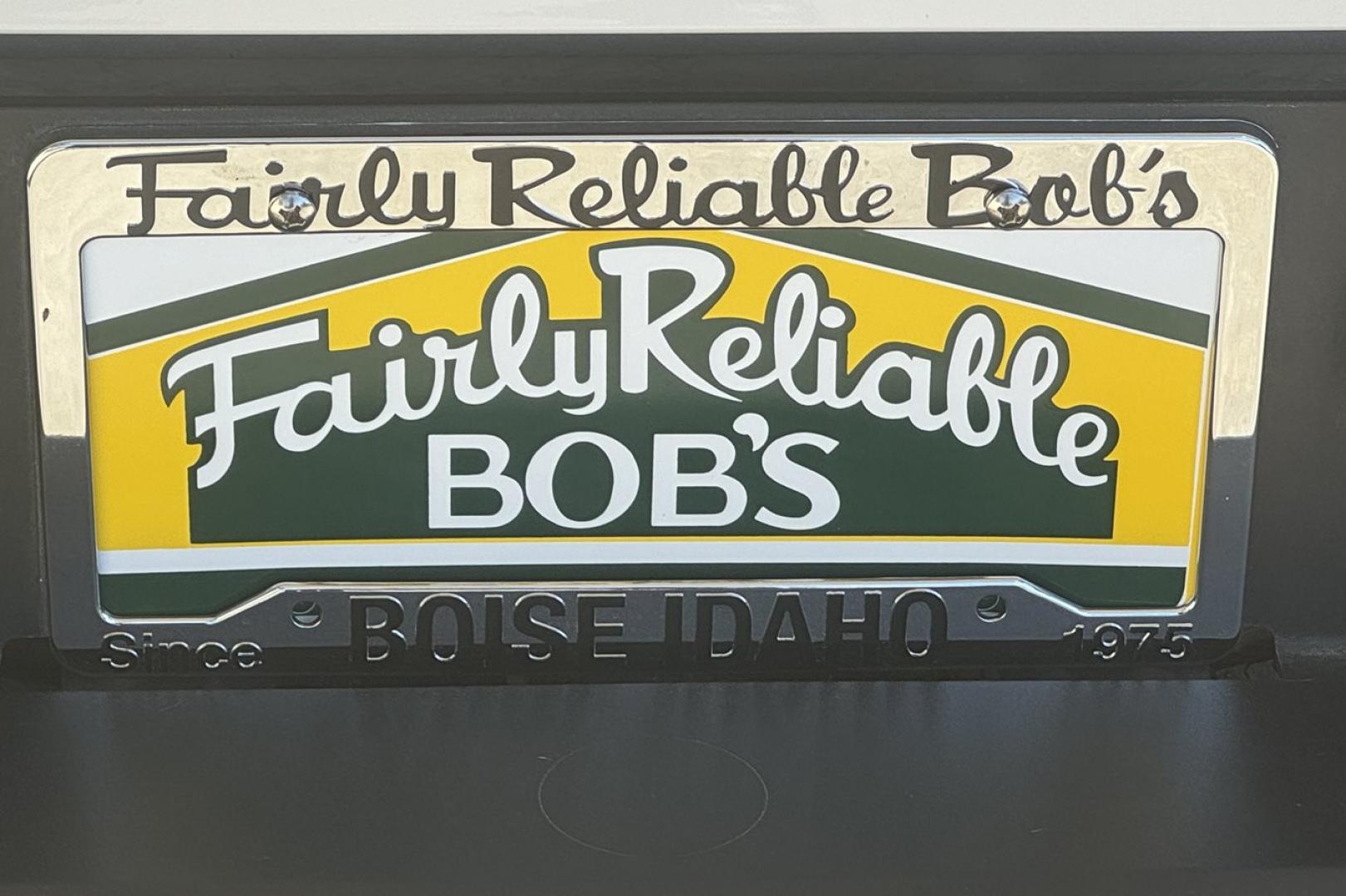 2022 Iridescent Pearl Tricoat /Jet Black/Nightshift Blue Chevrolet Silverado 1500 High Country High Country (3GCUDJEL6NG) with an V8 6.2 Liter engine, Automatic 10 Speed transmission, located at 2304 W. Main St., Boise, ID, 83702, (208) 342-7777, 43.622105, -116.218658 - One Owner Idaho Truck! - Photo#29
