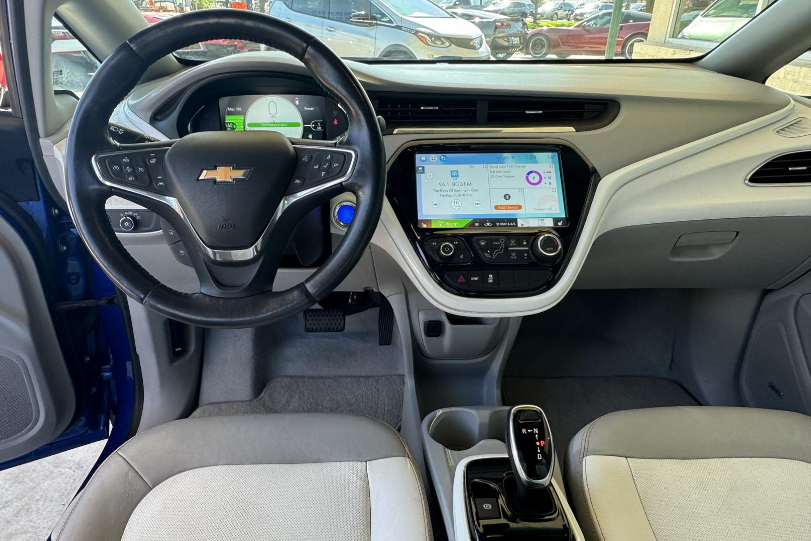 2018 Kinetic Blue Metallic /Light Ash Gray/Ceramic White Chevrolet Bolt Premier Premier (1G1FX6S07J4) with an 60 kWh engine, Automatic transmission, located at 2304 W. Main St., Boise, ID, 83702, (208) 342-7777, 43.622105, -116.218658 - Remaining Factory Battery Warranty Until July of 2032 or 146,672 Miles! New Tires Too! - Photo#14