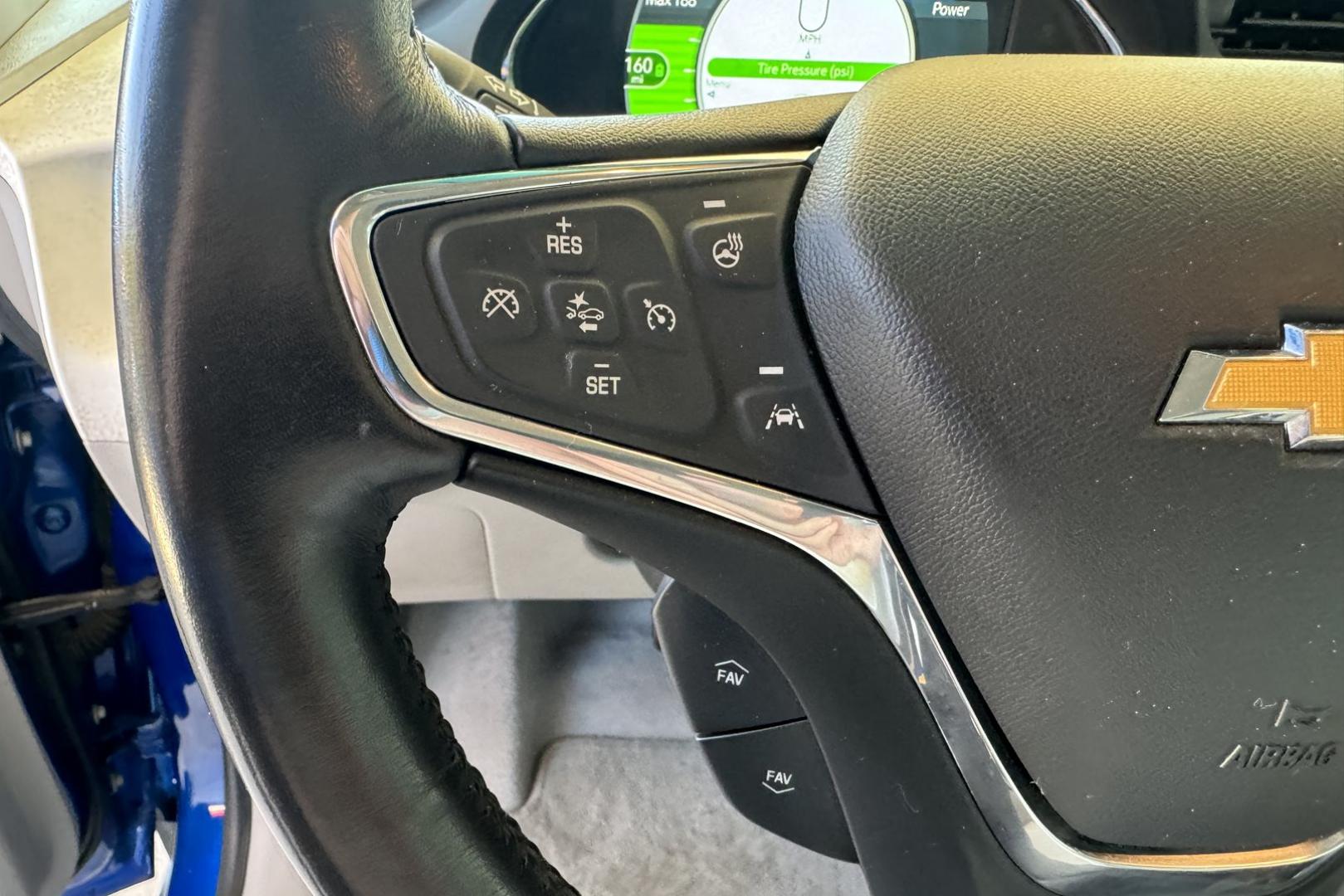 2018 Kinetic Blue Metallic /Light Ash Gray/Ceramic White Chevrolet Bolt Premier Premier (1G1FX6S07J4) with an 60 kWh engine, Automatic transmission, located at 2304 W. Main St., Boise, ID, 83702, (208) 342-7777, 43.622105, -116.218658 - Remaining Factory Battery Warranty Until July of 2032 or 146,672 Miles! New Tires Too! - Photo#17