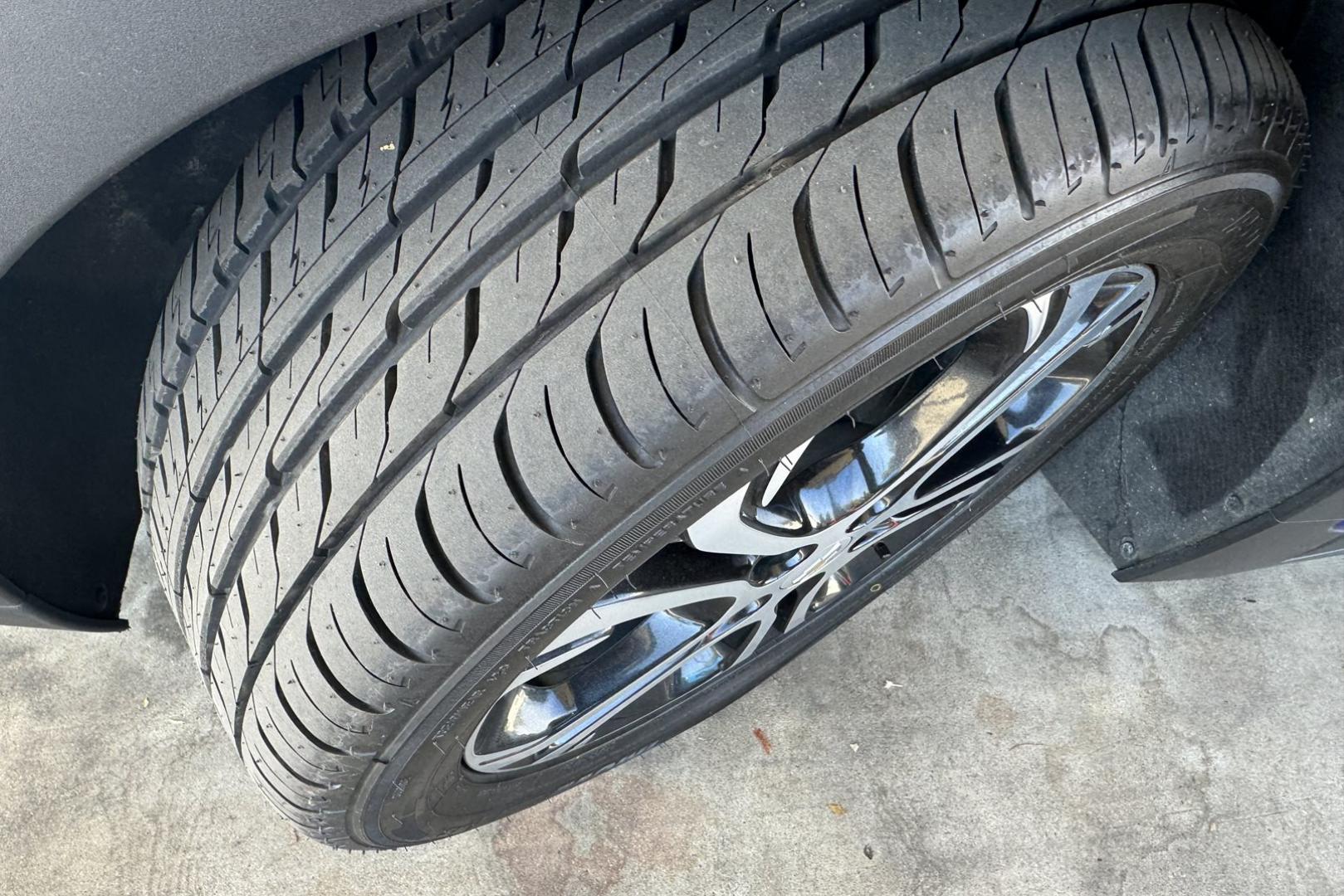 2018 Kinetic Blue Metallic /Light Ash Gray/Ceramic White Chevrolet Bolt Premier Premier (1G1FX6S07J4) with an 60 kWh engine, Automatic transmission, located at 2304 W. Main St., Boise, ID, 83702, (208) 342-7777, 43.622105, -116.218658 - Remaining Factory Battery Warranty Until July of 2032 or 146,672 Miles! New Tires Too! - Photo#18
