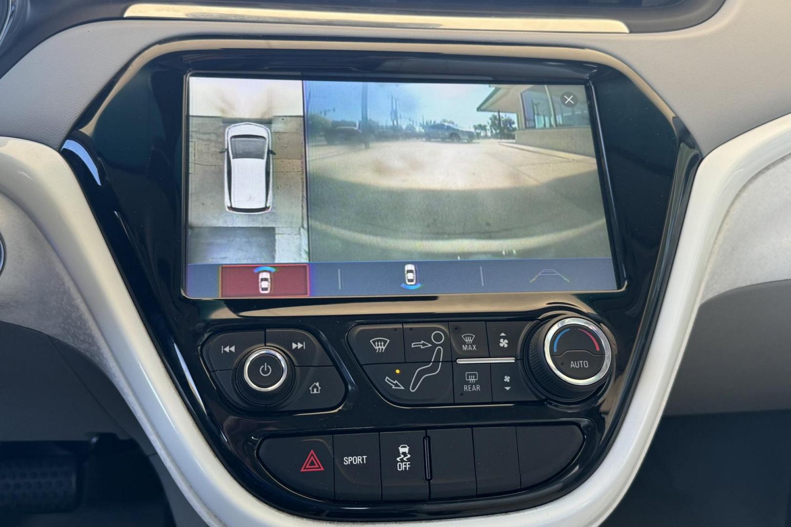 2018 Kinetic Blue Metallic /Light Ash Gray/Ceramic White Chevrolet Bolt Premier Premier (1G1FX6S07J4) with an 60 kWh engine, Automatic transmission, located at 2304 W. Main St., Boise, ID, 83702, (208) 342-7777, 43.622105, -116.218658 - Remaining Factory Battery Warranty Until July of 2032 or 146,672 Miles! New Tires Too! - Photo#6