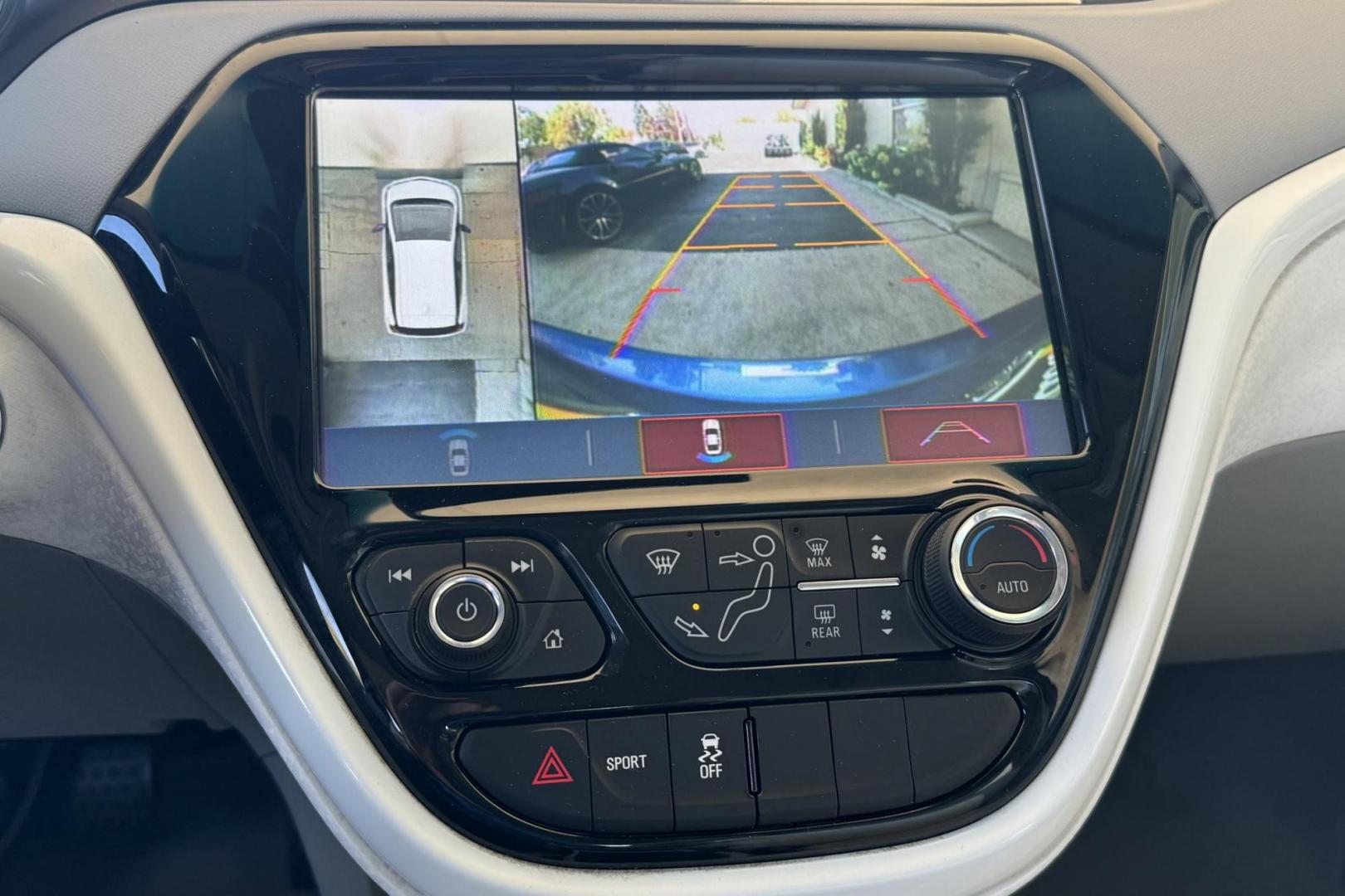 2018 Kinetic Blue Metallic /Light Ash Gray/Ceramic White Chevrolet Bolt Premier Premier (1G1FX6S07J4) with an 60 kWh engine, Automatic transmission, located at 2304 W. Main St., Boise, ID, 83702, (208) 342-7777, 43.622105, -116.218658 - Remaining Factory Battery Warranty Until July of 2032 or 146,672 Miles! New Tires Too! - Photo#5
