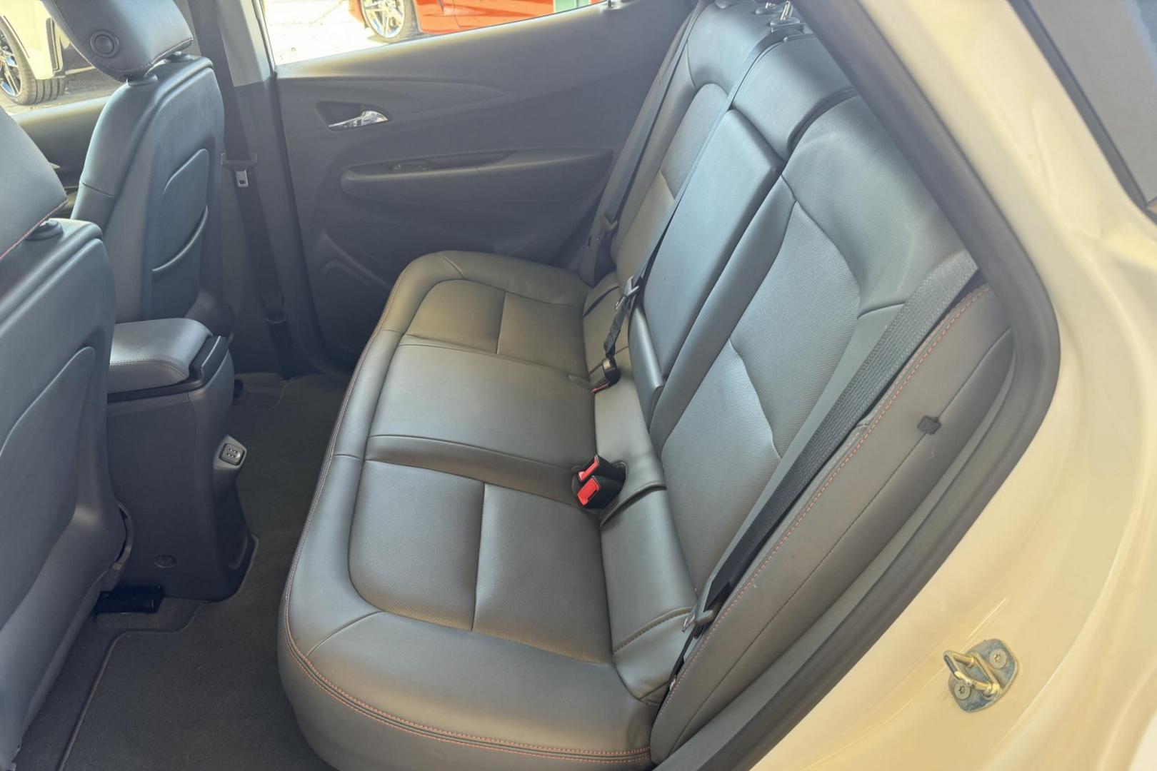 2018 Summit White /Dark Galvanized Gray Chevrolet Bolt Premier Premier (1G1FX6S07J4) with an 60 kWh engine, Automatic transmission, located at 2304 W. Main St., Boise, ID, 83702, (208) 342-7777, 43.622105, -116.218658 - New Tires! Highly Optioned! - Photo#14
