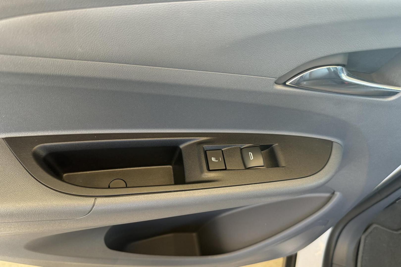 2018 Summit White /Dark Galvanized Gray Chevrolet Bolt Premier Premier (1G1FX6S07J4) with an 60 kWh engine, Automatic transmission, located at 2304 W. Main St., Boise, ID, 83702, (208) 342-7777, 43.622105, -116.218658 - New Tires! Highly Optioned! - Photo#16
