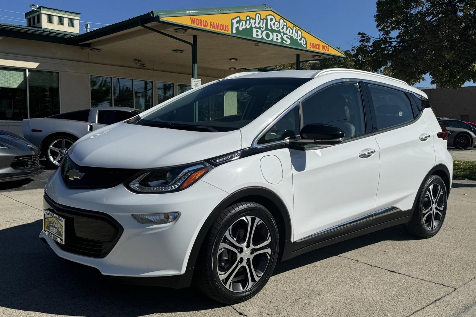 2018 Summit White /Dark Galvanized Gray Chevrolet Bolt Premier Premier (1G1FX6S07J4) with an 60 kWh engine, Automatic transmission, located at 2304 W. Main St., Boise, ID, 83702, (208) 342-7777, 43.622105, -116.218658 - New Tires! Highly Optioned! - Photo#0