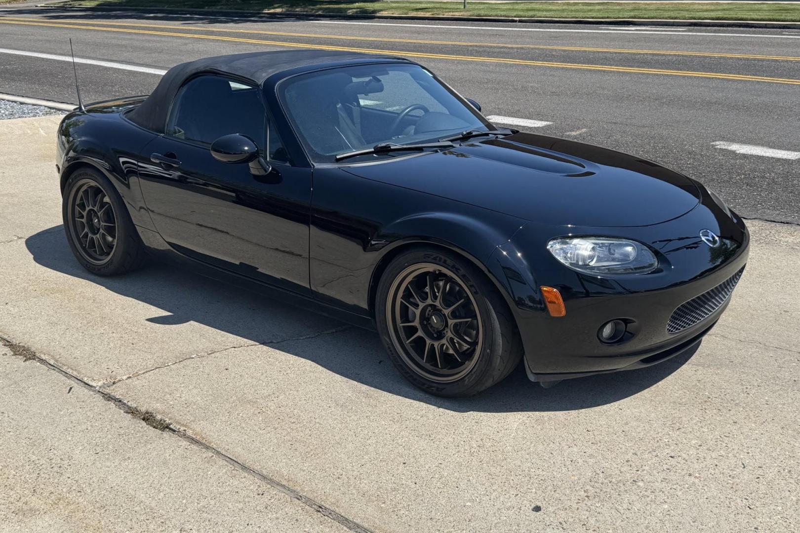 2006 Black /Black Mazda Miata MX-5 Sport (JM1NC25F660) with an 4 Cyl 2.0 Liter engine, 6 Speed Manual transmission, located at 2304 W. Main St., Boise, ID, 83702, (208) 342-7777, 43.622105, -116.218658 - Idaho Car From New! Great Example Of A Clean Miata! - Photo#18