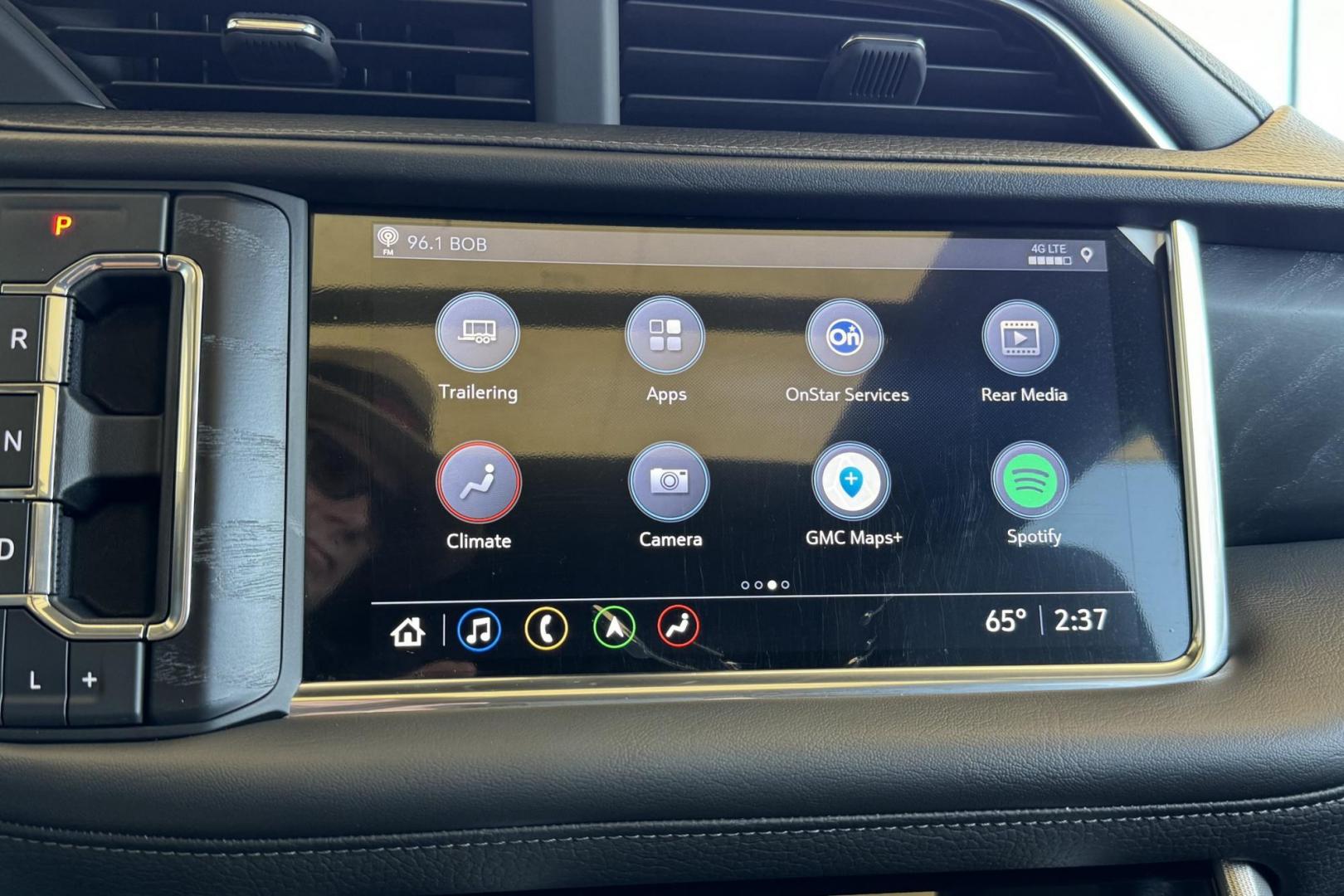 2021 Onyx Black /Jet Black GMC Yukon XL Denali (1GKS2JKL6MR) with an V8 6.2 Liter engine, Automatic 10 Speed transmission, located at 2304 W. Main St., Boise, ID, 83702, (208) 342-7777, 43.622105, -116.218658 - Highly Optioned And Extremely Clean Yukon XL Denali! - Photo#10