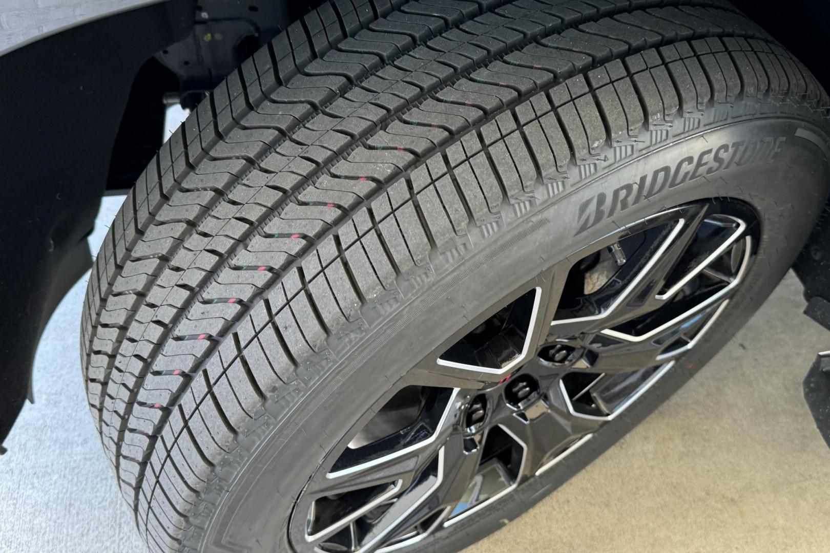 2021 Onyx Black /Jet Black GMC Yukon XL Denali (1GKS2JKL6MR) with an V8 6.2 Liter engine, Automatic 10 Speed transmission, located at 2304 W. Main St., Boise, ID, 83702, (208) 342-7777, 43.622105, -116.218658 - Highly Optioned And Extremely Clean Yukon XL Denali! - Photo#18