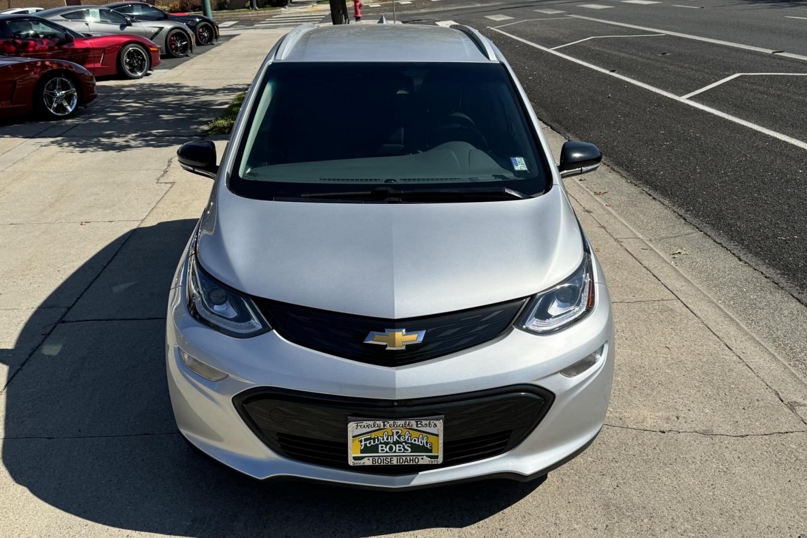 2018 Silver Ice Metallic /Dark Galvanized Gray Chevrolet Bolt Premier Premier (1G1FX6S07J4) with an 60 kWh engine, Automatic transmission, located at 2304 W. Main St., Boise, ID, 83702, (208) 342-7777, 43.622105, -116.218658 - Remaining Factory Battery Warranty Until July of 2032 or 121,200 Miles! - Photo#2