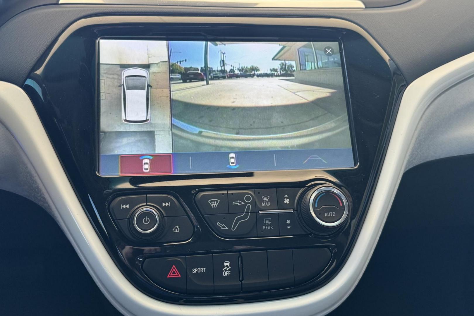 2018 Silver Ice Metallic /Dark Galvanized Gray Chevrolet Bolt Premier Premier (1G1FX6S07J4) with an 60 kWh engine, Automatic transmission, located at 2304 W. Main St., Boise, ID, 83702, (208) 342-7777, 43.622105, -116.218658 - Remaining Factory Battery Warranty Until July of 2032 or 121,200 Miles! - Photo#4