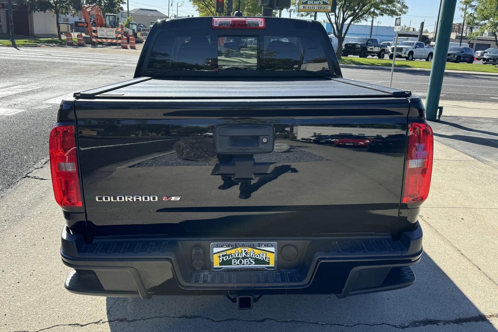 2018 Black /Black Chevrolet Colorado Crew Cab Z71 (1GCGTDEN3H1) with an V6 3.6 Liter engine, Automatic 8 Speed transmission, located at 2304 W. Main St., Boise, ID, 83702, (208) 342-7777, 43.622105, -116.218658 - Clean V6 Colorado! - Photo#1