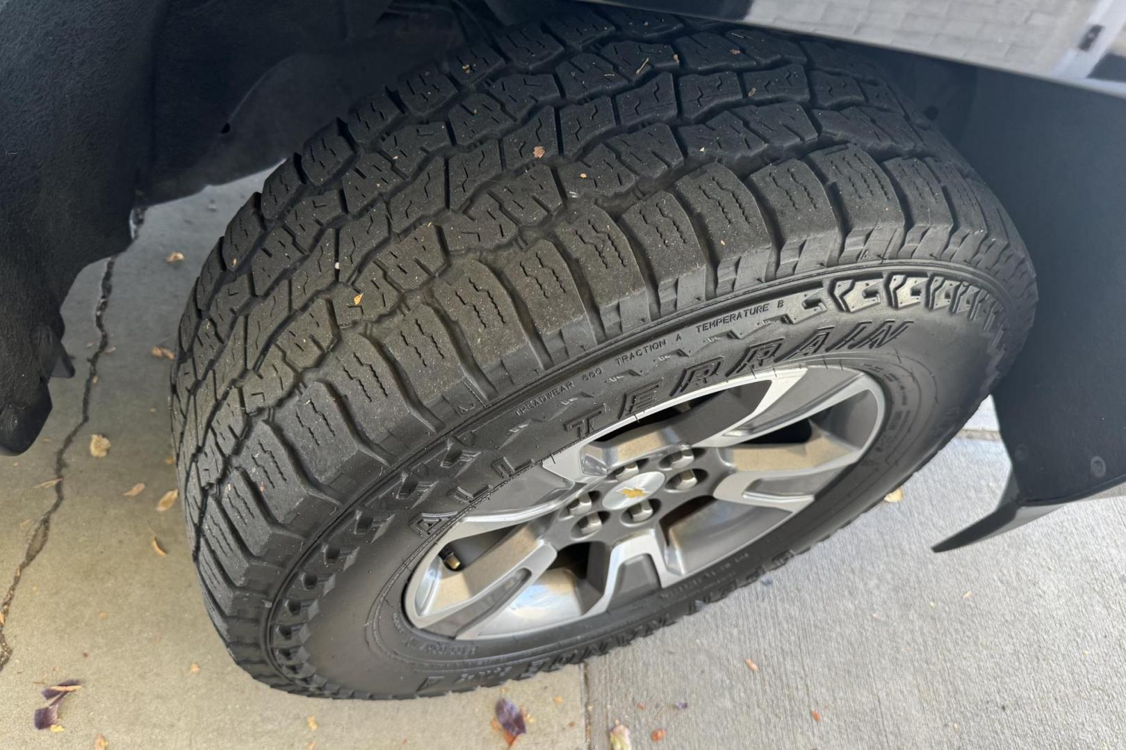 2018 Black /Black Chevrolet Colorado Crew Cab Z71 (1GCGTDEN3H1) with an V6 3.6 Liter engine, Automatic 8 Speed transmission, located at 2304 W. Main St., Boise, ID, 83702, (208) 342-7777, 43.622105, -116.218658 - Clean V6 Colorado! - Photo#17