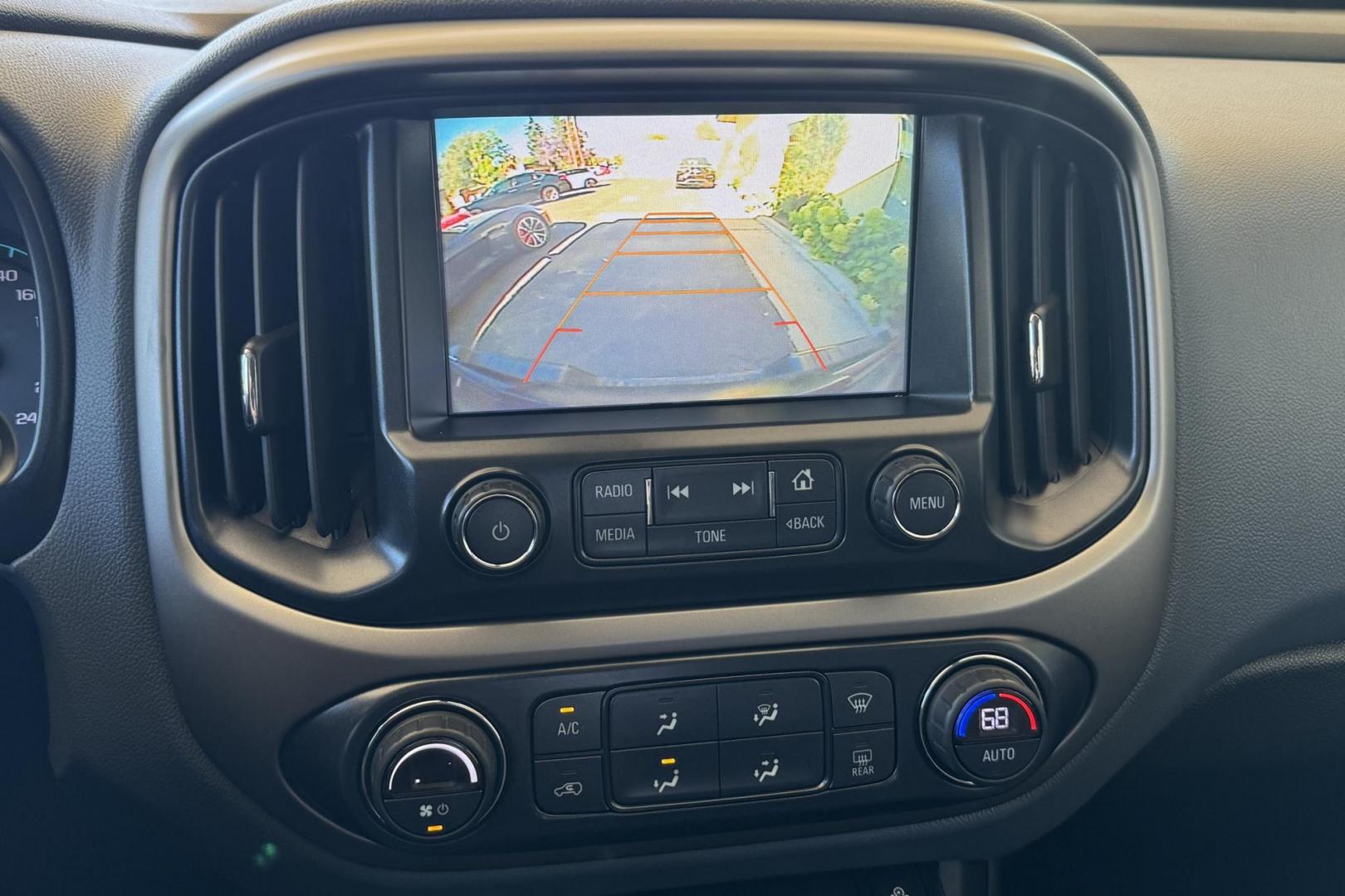 2018 Black /Black Chevrolet Colorado Crew Cab Z71 (1GCGTDEN3H1) with an V6 3.6 Liter engine, Automatic 8 Speed transmission, located at 2304 W. Main St., Boise, ID, 83702, (208) 342-7777, 43.622105, -116.218658 - Clean V6 Colorado! - Photo#4