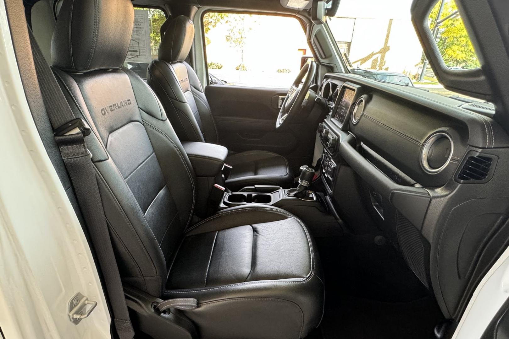 2023 White /Black Jeep Gladiator Overland (1C6HJTFG9PL) with an V6 3.6 Liter engine, Automatic 8 Speed transmission, located at 2304 W. Main St., Boise, ID, 83702, (208) 342-7777, 43.622105, -116.218658 - Remaining Factory Warranty! Must Drive To Appreciate! - Photo#17