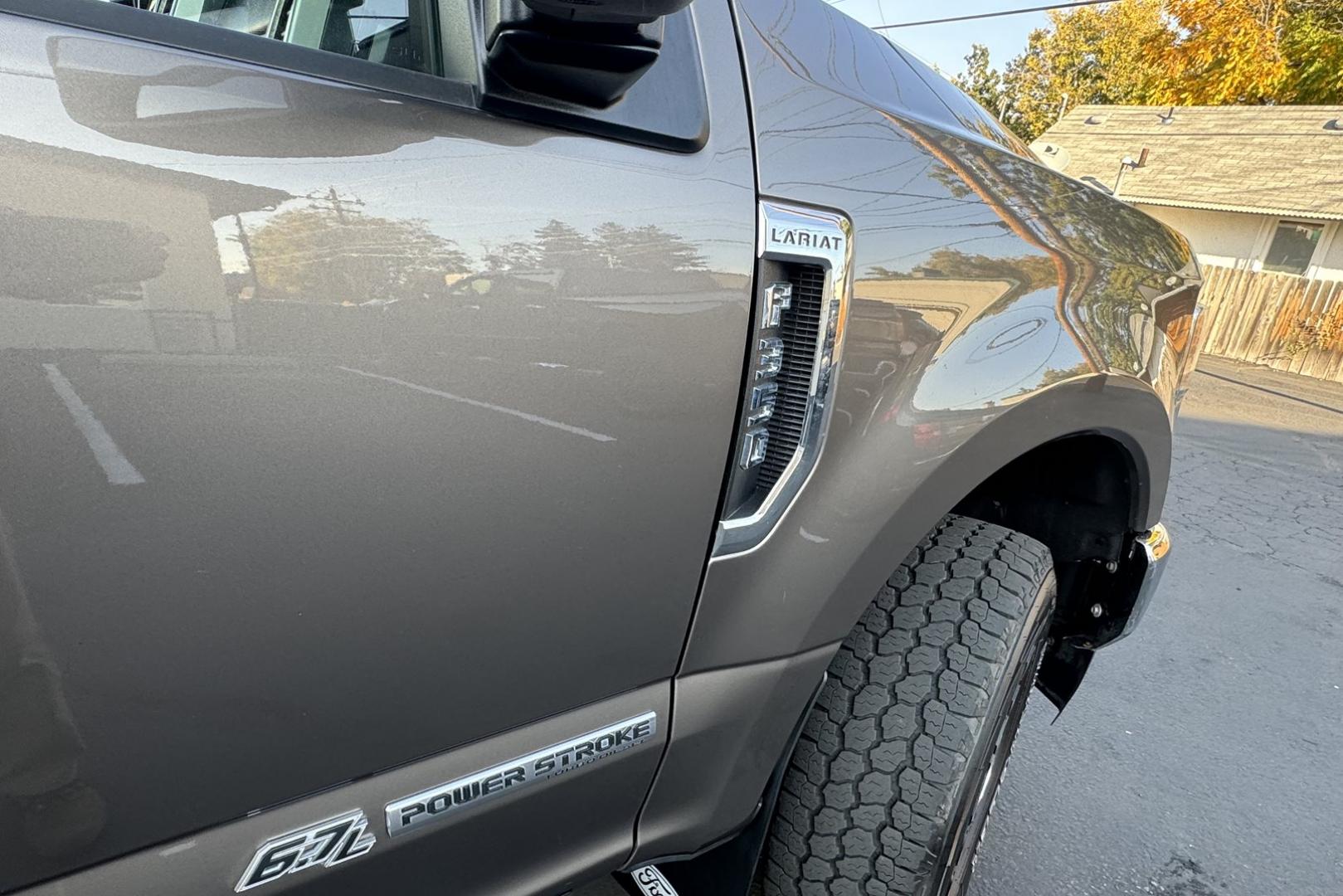 2022 Stone Gray Metallic /Black Ford F-350 Super Duty Crew Cab Lariat (1FT8W3BT3NE) with an V8 6.7 Liter Turbo Diesel engine, Automatic 10 Speed transmission, located at 2304 W. Main St., Boise, ID, 83702, (208) 342-7777, 43.622105, -116.218658 - One Owner USA Diesel Powered Ford! - Photo#17