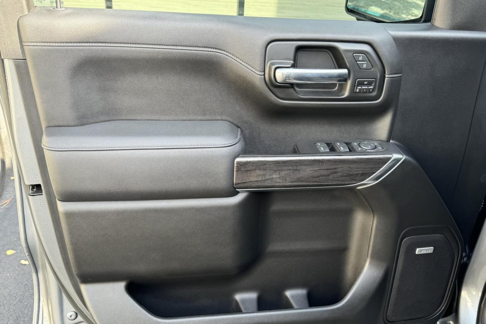 2021 Satin Steel Metallic /Jet Black Chevrolet Silverado 1500 Crew Cab LTZ (1GCUYGED5MZ) with an V8 5.3 Liter engine, Automatic 8 Speed transmission, located at 2304 W. Main St., Boise, ID, 83702, (208) 342-7777, 43.622105, -116.218658 - Clean And Highly Optioned LTZ! - Photo#10
