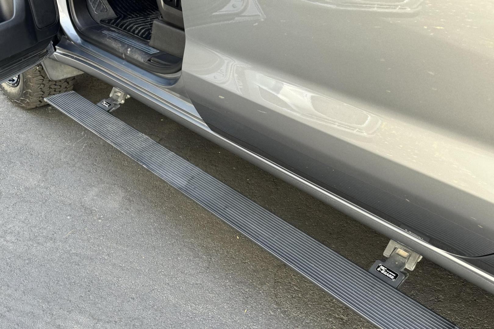 2021 Satin Steel Metallic /Jet Black Chevrolet Silverado 1500 Crew Cab LTZ (1GCUYGED5MZ) with an V8 5.3 Liter engine, Automatic 8 Speed transmission, located at 2304 W. Main St., Boise, ID, 83702, (208) 342-7777, 43.622105, -116.218658 - Clean And Highly Optioned LTZ! - Photo#11