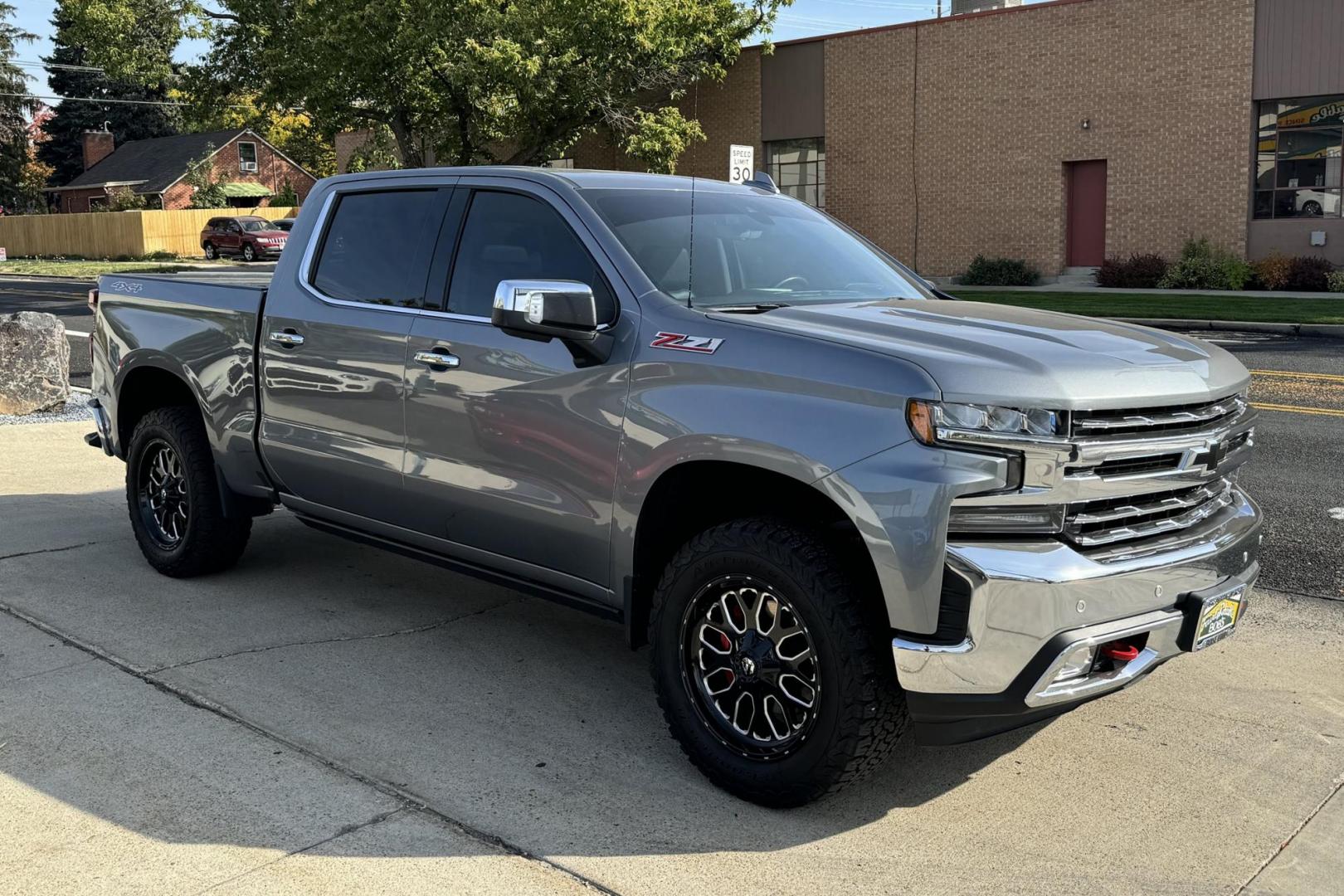 2021 Satin Steel Metallic /Jet Black Chevrolet Silverado 1500 Crew Cab LTZ (1GCUYGED5MZ) with an V8 5.3 Liter engine, Automatic 8 Speed transmission, located at 2304 W. Main St., Boise, ID, 83702, (208) 342-7777, 43.622105, -116.218658 - Clean And Highly Optioned LTZ! - Photo#2
