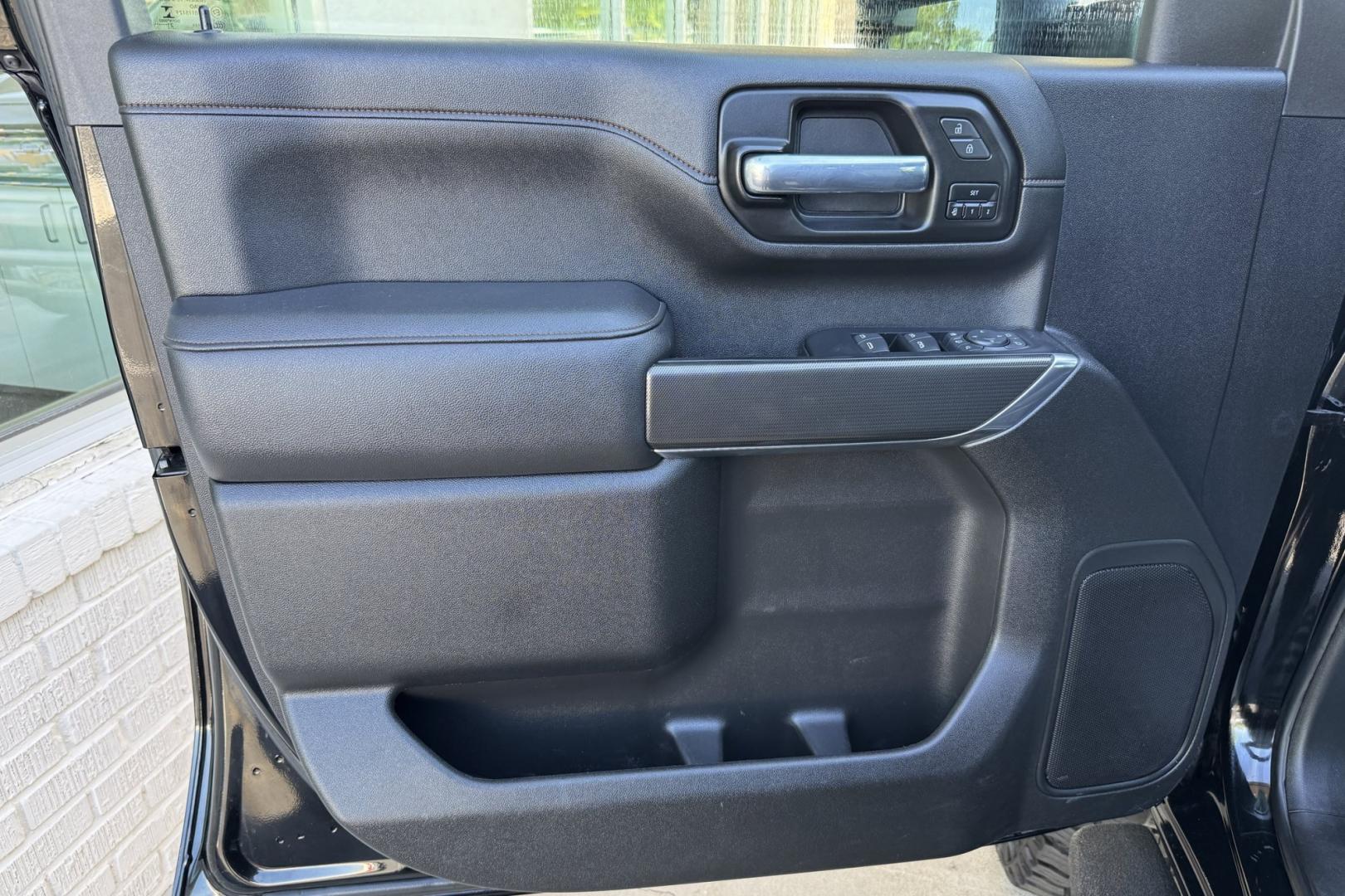 2022 Black /Black GMC Sierra 3500HD AT4 (1GT49VEY4NF) with an V8 6.6 Liter Duramax Diesel engine, Allison Automatic 10 Speed transmission, located at 2304 W. Main St., Boise, ID, 83702, (208) 342-7777, 43.622105, -116.218658 - Photo#8