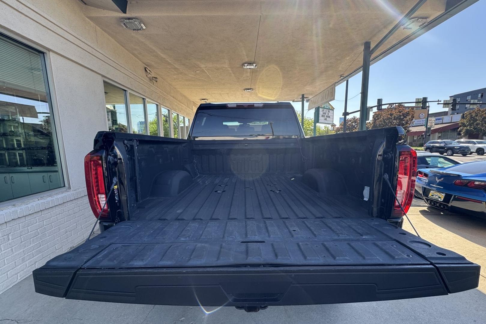 2022 Black /Black GMC Sierra 3500HD AT4 (1GT49VEY4NF) with an V8 6.6 Liter Duramax Diesel engine, Allison Automatic 10 Speed transmission, located at 2304 W. Main St., Boise, ID, 83702, (208) 342-7777, 43.622105, -116.218658 - Photo#22