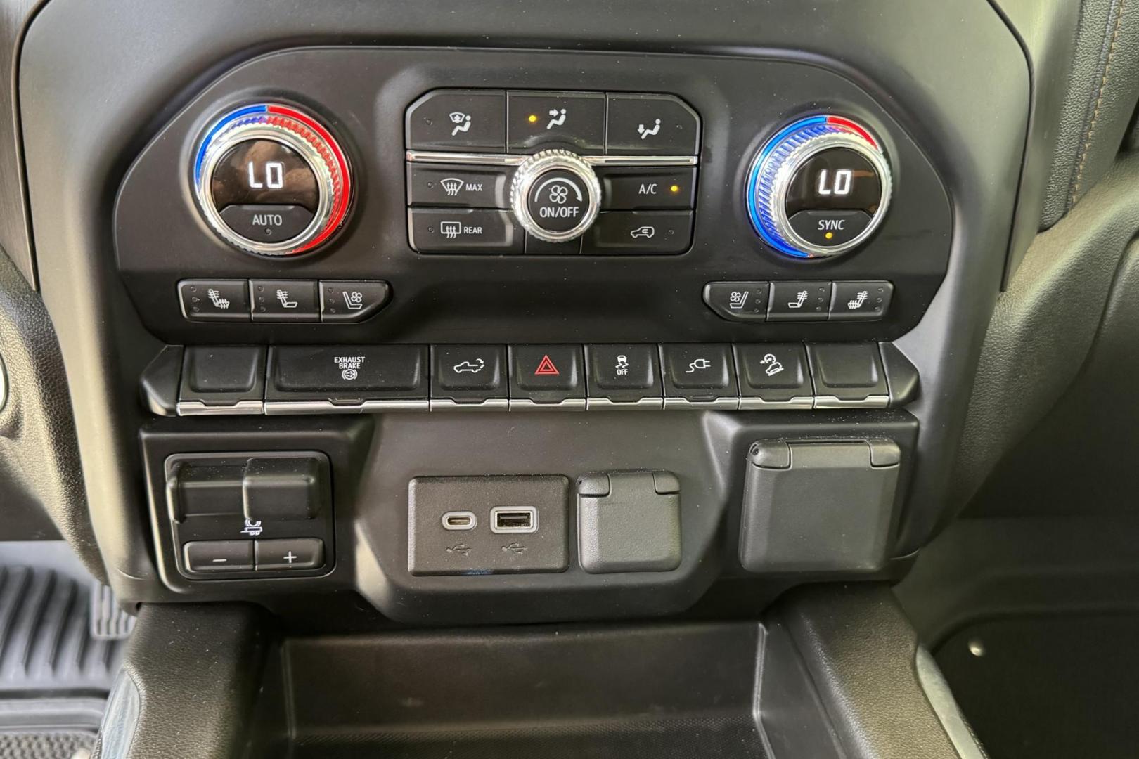 2022 Black /Black GMC Sierra 3500HD AT4 (1GT49VEY4NF) with an V8 6.6 Liter Duramax Diesel engine, Automatic 10 Speed transmission, located at 2304 W. Main St., Boise, ID, 83702, (208) 342-7777, 43.622105, -116.218658 - Truck With Attitude! - Photo#11