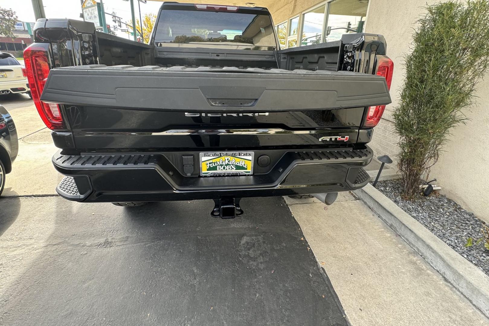 2022 Black /Black GMC Sierra 3500HD AT4 (1GT49VEY4NF) with an V8 6.6 Liter Duramax Diesel engine, Automatic 10 Speed transmission, located at 2304 W. Main St., Boise, ID, 83702, (208) 342-7777, 43.622105, -116.218658 - Truck With Attitude! - Photo#20