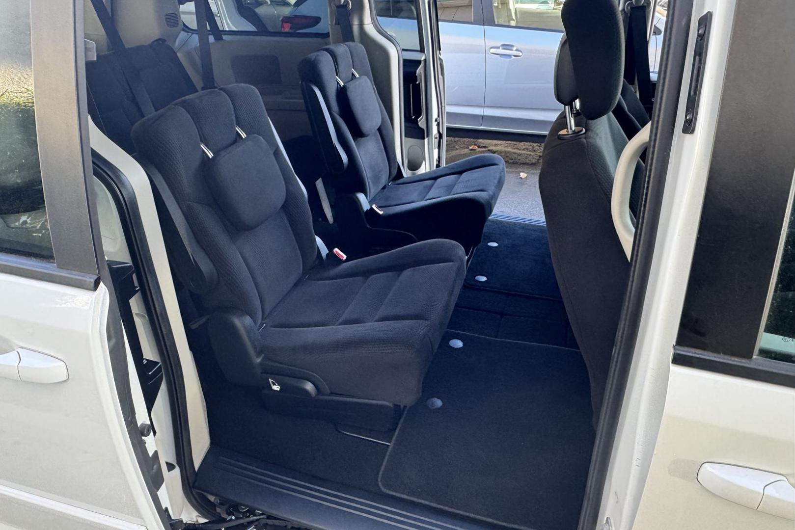 2016 White /Black Dodge Grand Caravan SE Plus (2C4RDGBG6GR) with an V6 3.6 Liter engine, Automatic transmission, located at 2304 W. Main St., Boise, ID, 83702, (208) 342-7777, 43.622105, -116.218658 - Stow And Go Seating! 7 Passenger - Photo#15