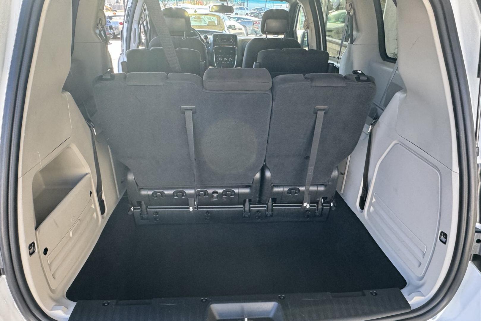 2016 White /Black Dodge Grand Caravan SE Plus (2C4RDGBG6GR) with an V6 3.6 Liter engine, Automatic transmission, located at 2304 W. Main St., Boise, ID, 83702, (208) 342-7777, 43.622105, -116.218658 - Stow And Go Seating! 7 Passenger - Photo#18