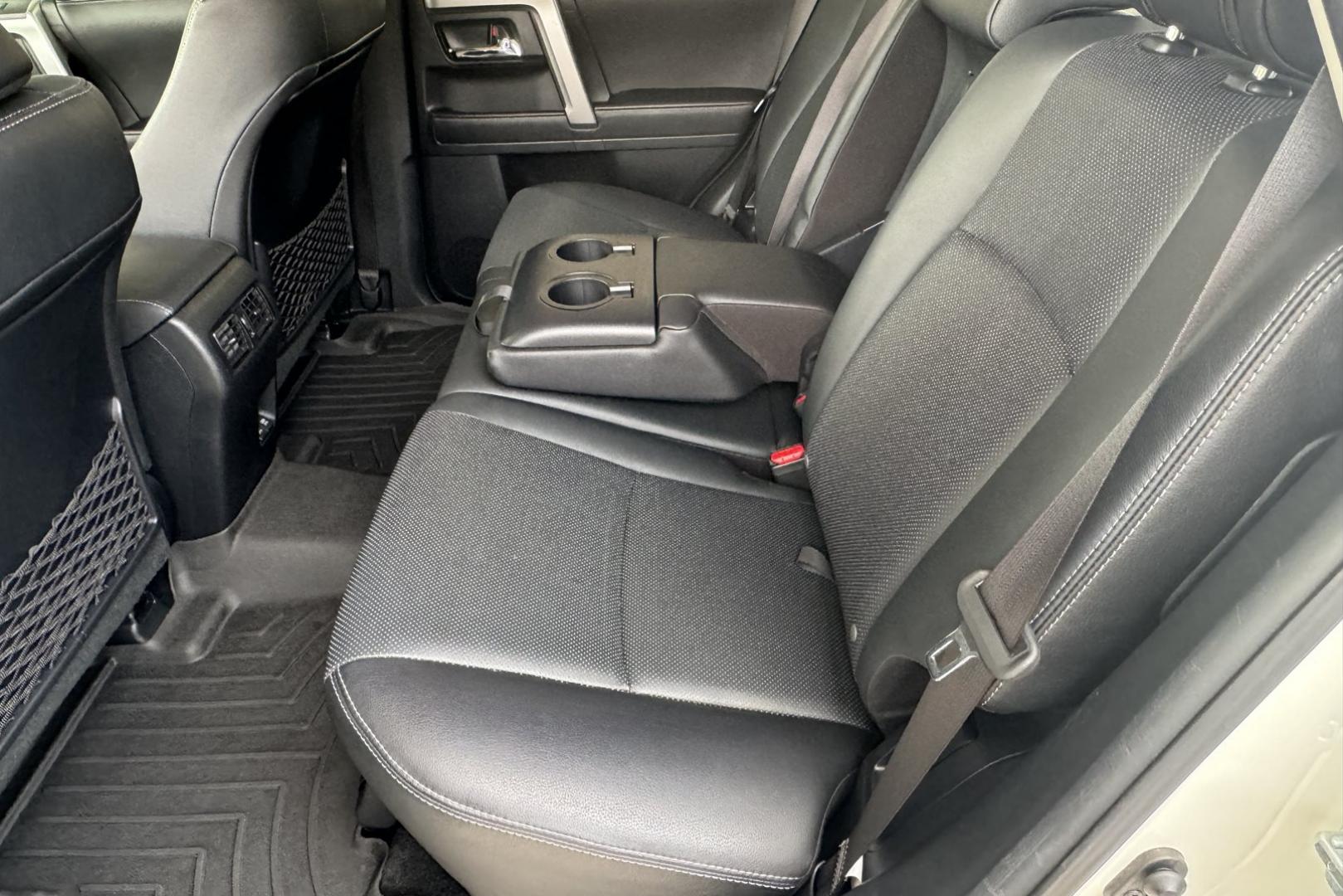 2022 Blizzard Pearl /Black Toyota 4Runner Limited (JTEKU5JR1N6) , Automatic transmission, located at 2304 W. Main St., Boise, ID, 83702, (208) 342-7777, 43.622105, -116.218658 - Photo#7