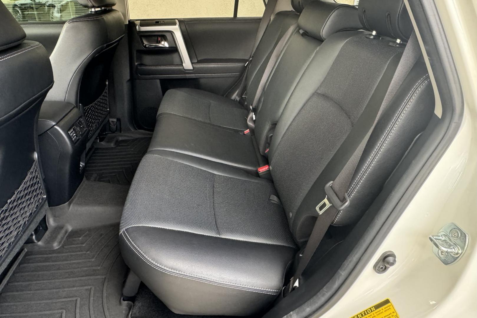 2022 Blizzard Pearl /Black Toyota 4Runner Limited (JTEKU5JR1N6) , Automatic transmission, located at 2304 W. Main St., Boise, ID, 83702, (208) 342-7777, 43.622105, -116.218658 - Photo#8
