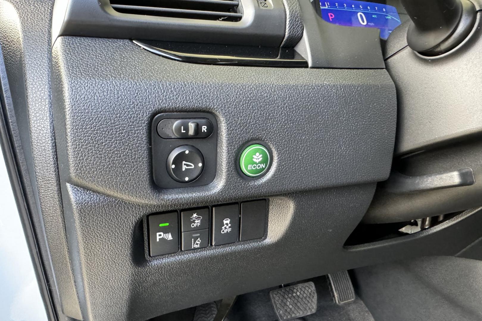 2021 Platinum White Pearl /Black Honda Pilot Touring (5FNYF6H96MB) with an V6 3.5 Liter engine, Automatic 9 Speed transmission, located at 2304 W. Main St., Boise, ID, 83702, (208) 342-7777, 43.622105, -116.218658 - 8 Passenger Seating! New Tires Too! - Photo#12