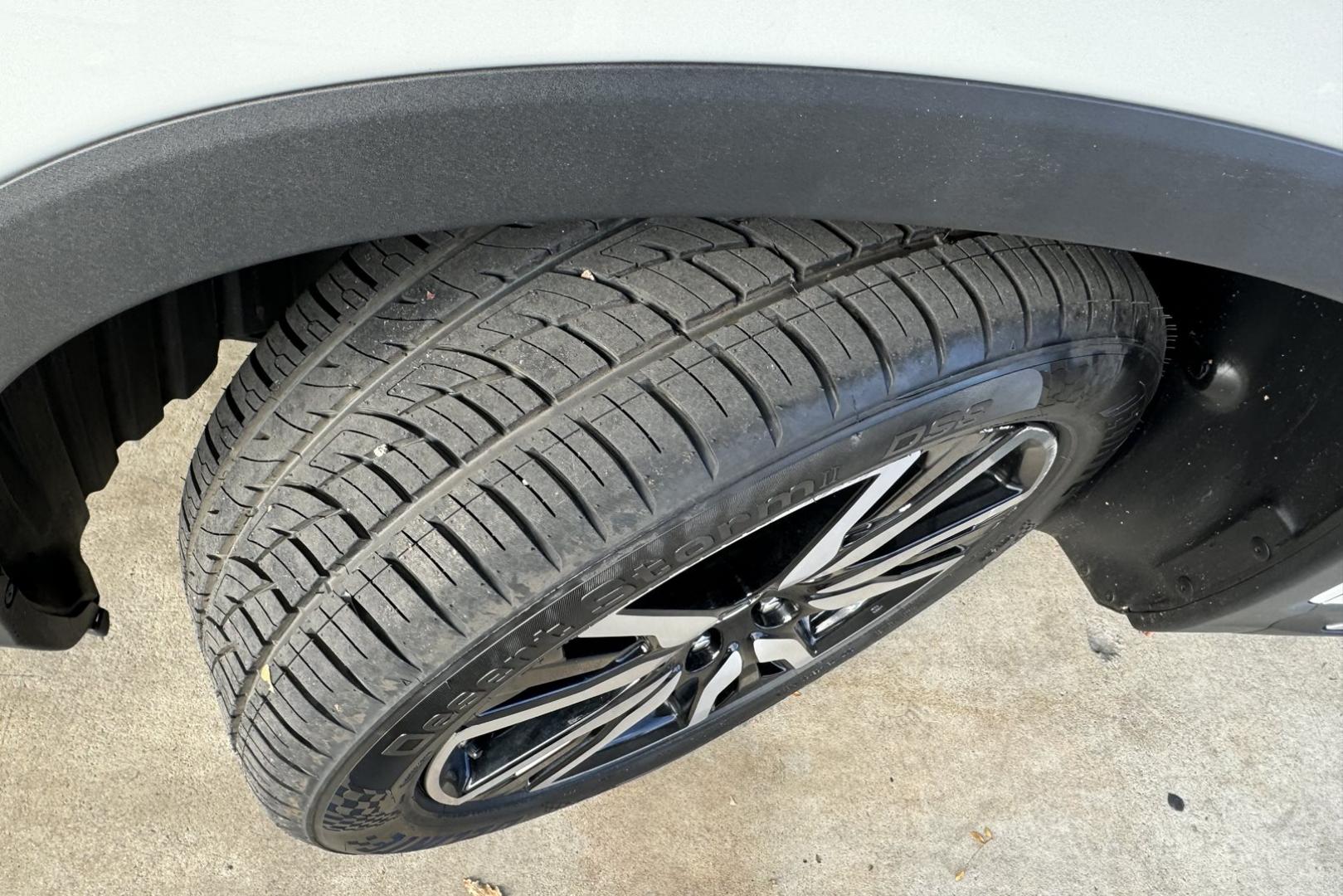 2021 Platinum White Pearl /Black Honda Pilot Touring (5FNYF6H96MB) with an V6 3.5 Liter engine, Automatic 9 Speed transmission, located at 2304 W. Main St., Boise, ID, 83702, (208) 342-7777, 43.622105, -116.218658 - 8 Passenger Seating! New Tires Too! - Photo#22